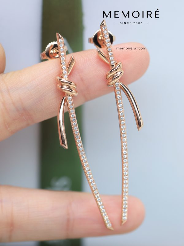 MEMOIRÉ Large Full Pave Diamond Knot Twist Drop Earrings in Rose Gold