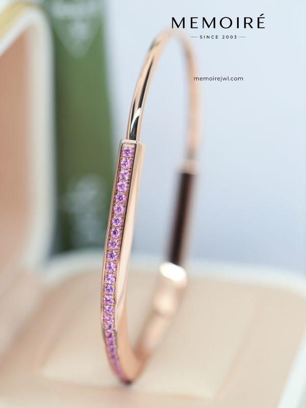 MEMOIRÉ Narrow Half-Pave Pink Sapphire T1 Bangle in Rose Gold