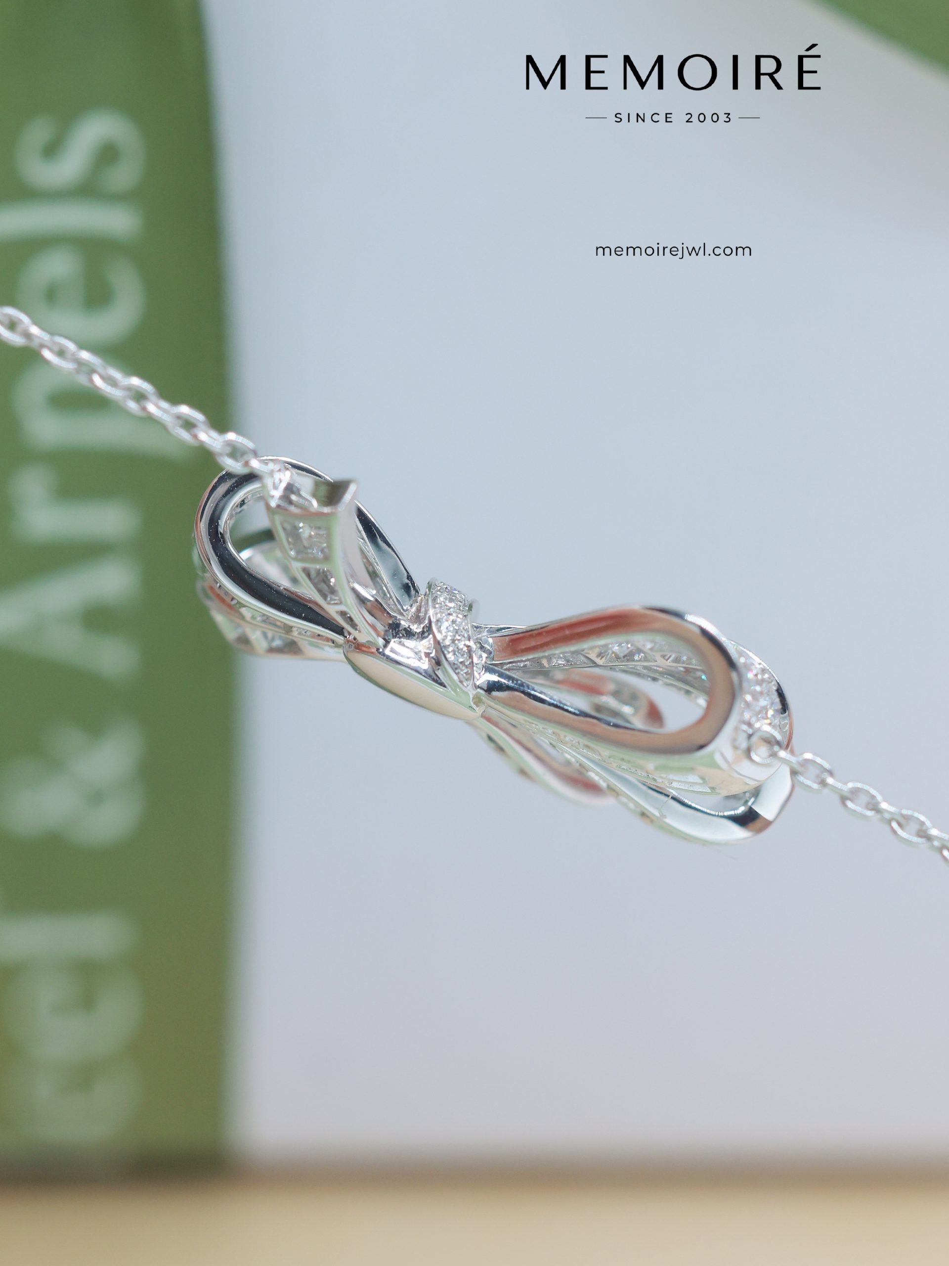 MEMOIRÉ White Gold Full-Pave Bow Necklace - Image 3