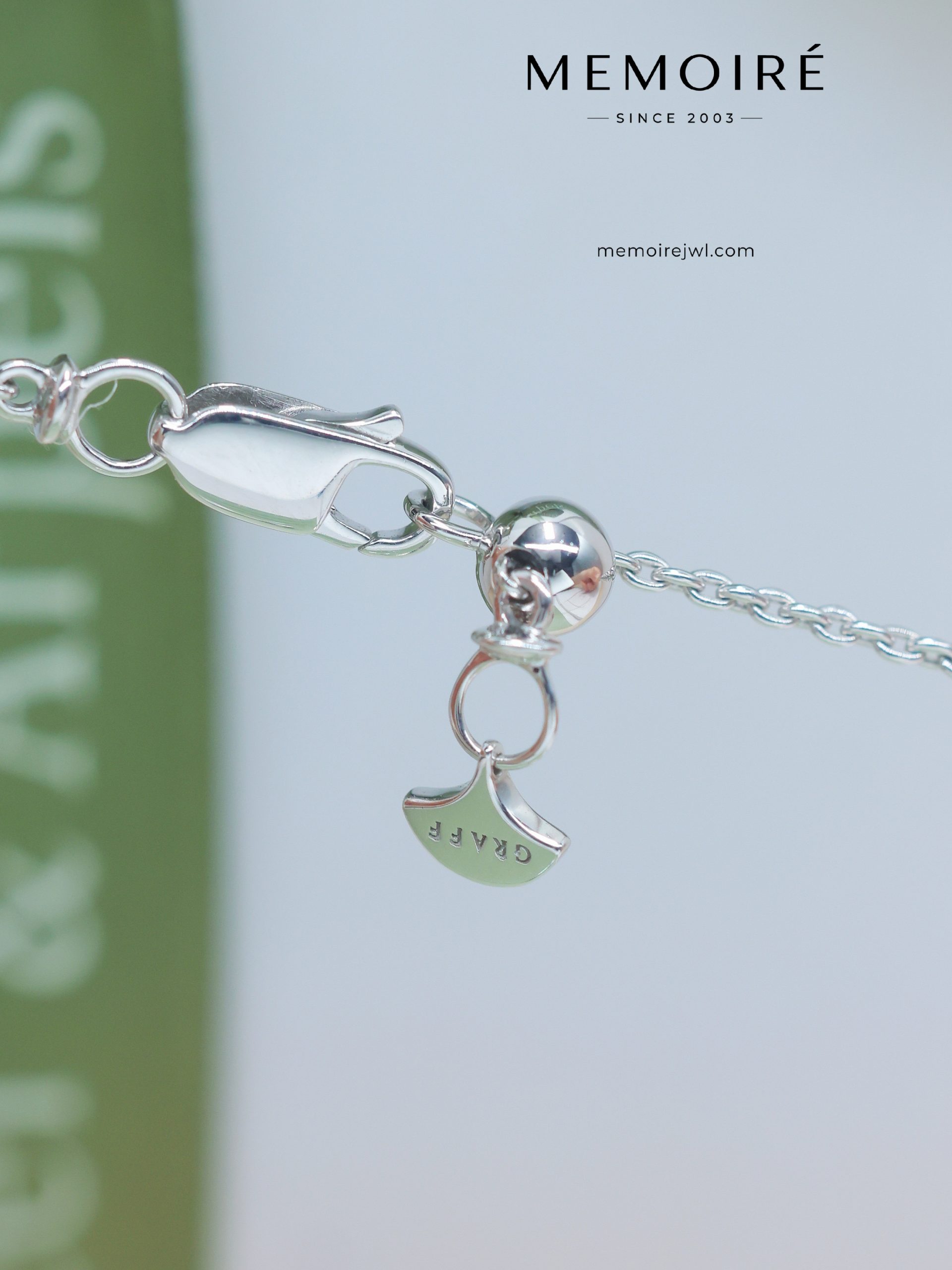 MEMOIRÉ White Gold Full-Pave Bow Necklace - Image 5