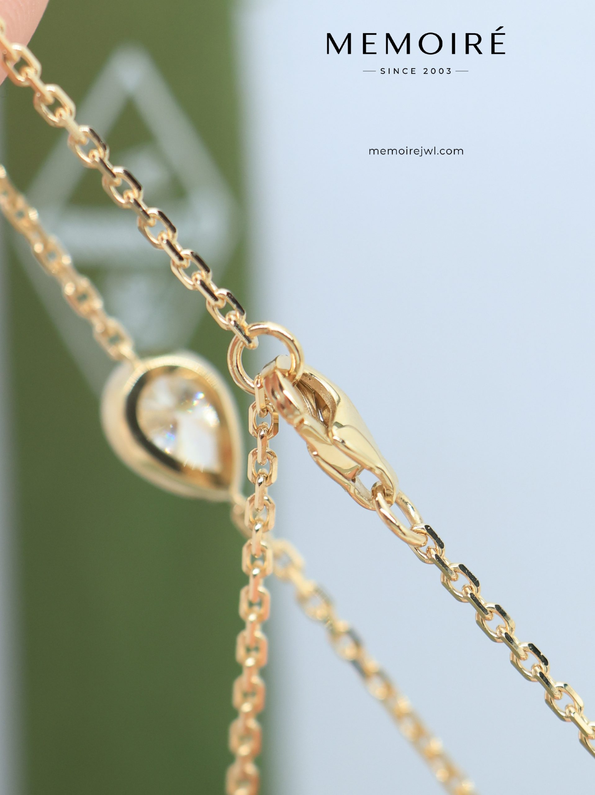 MÉMOIRÉ 18K Gold Full Bezel Pear Diamond Station Necklace - Image 5
