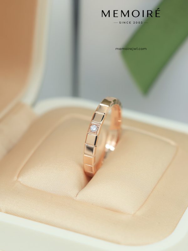 MEMOIRÉ 18K Rose Gold Geometric Brick Single Diamond Stack Ring