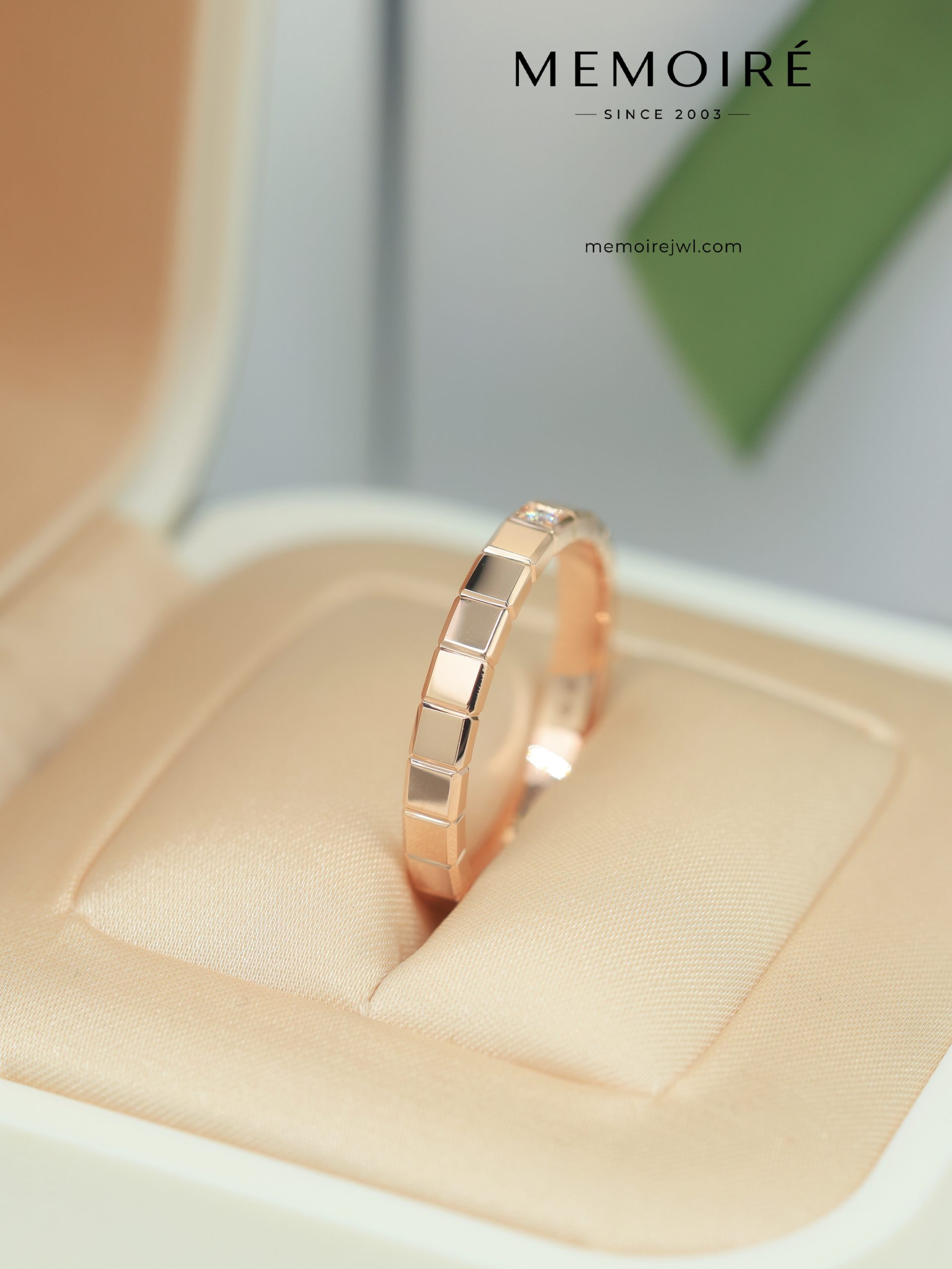 MEMOIRÉ 18K Rose Gold Geometric Brick Single Diamond Stack Ring - Image 4