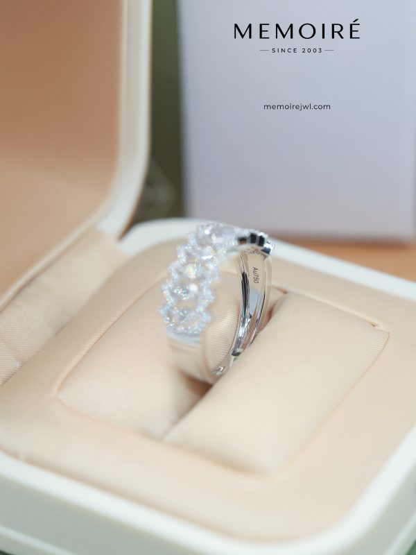 MÉMOIRÉ 18K White Gold Zigzag Marquise Full Eternity Ring