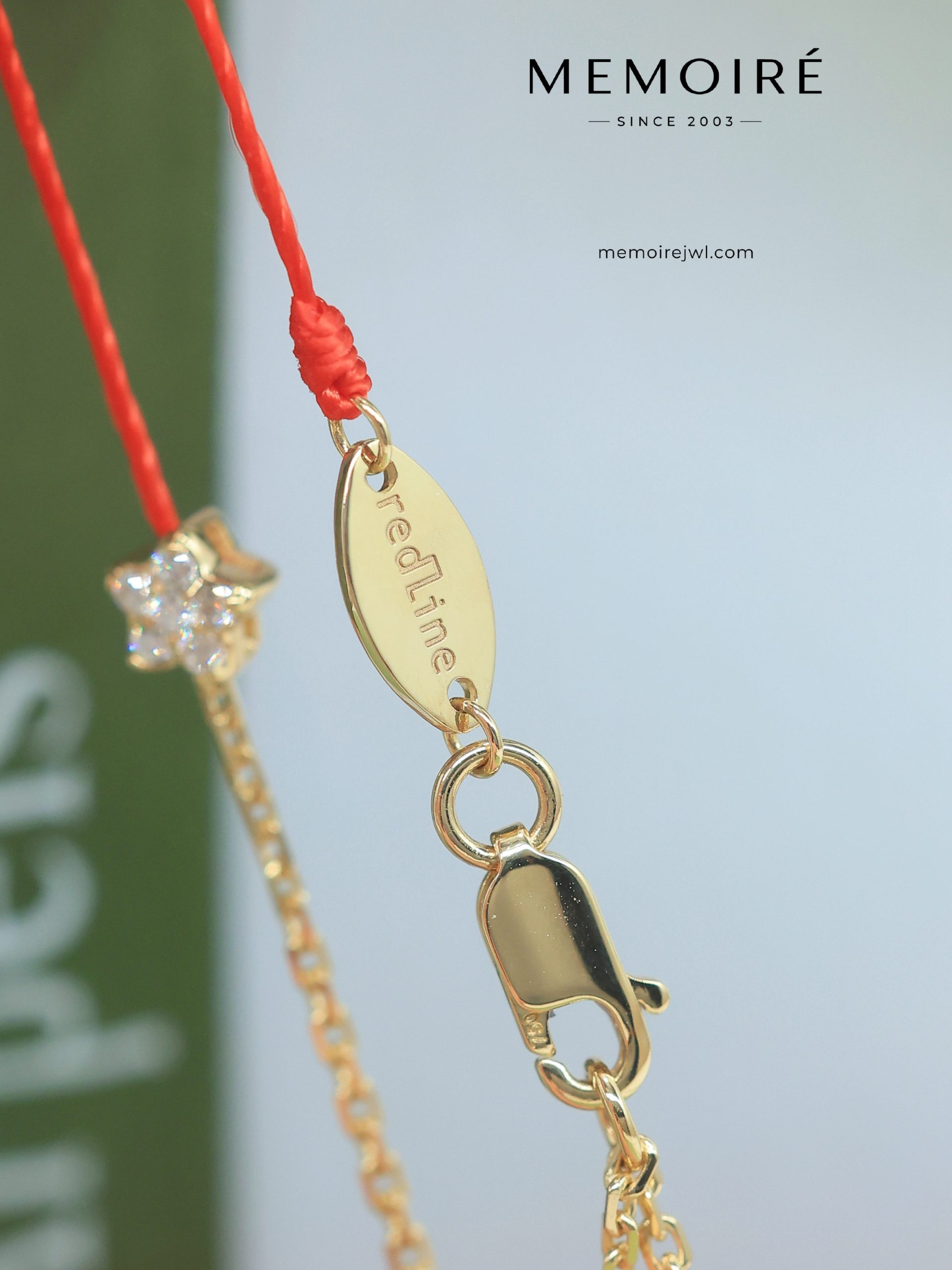 MEMOIRÉ Rose Gold 0.10ct Diamond Red String Bracelet - Image 2