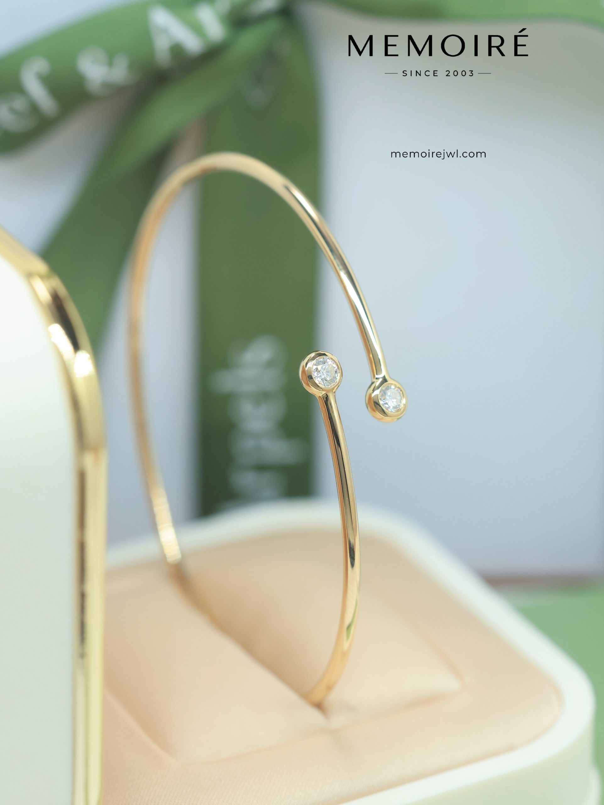 MEMOIRÉ Yellow Gold 2-Stone Bezel-Set Diamond Bangle - Image 3