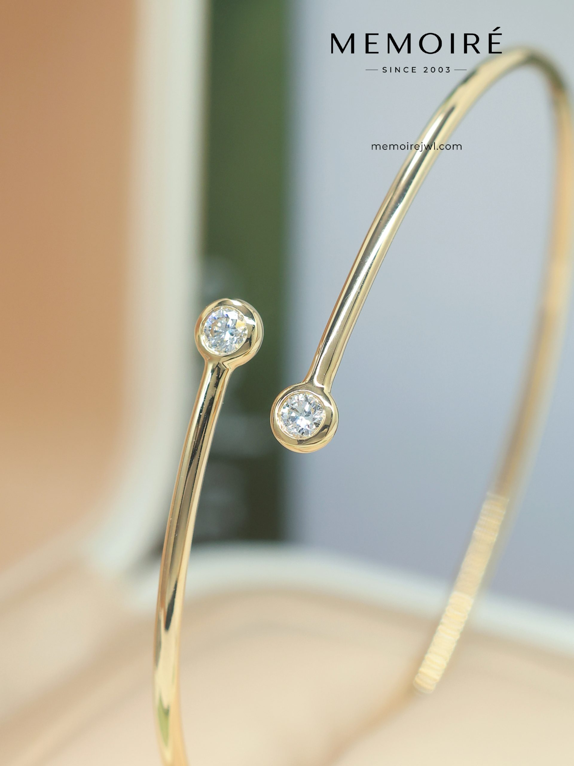 MEMOIRÉ Yellow Gold 2-Stone Bezel-Set Diamond Bangle - Image 5