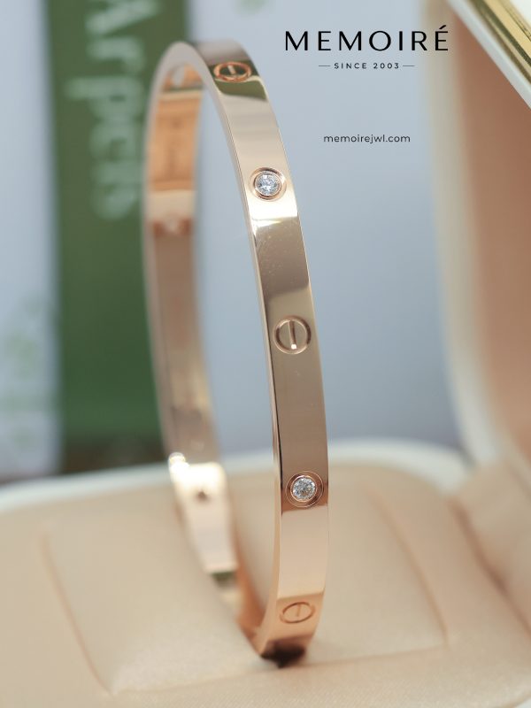 MÉMOIRÉ 18K Rose Gold Screw Detail Single Diamond Hinged Bangle
