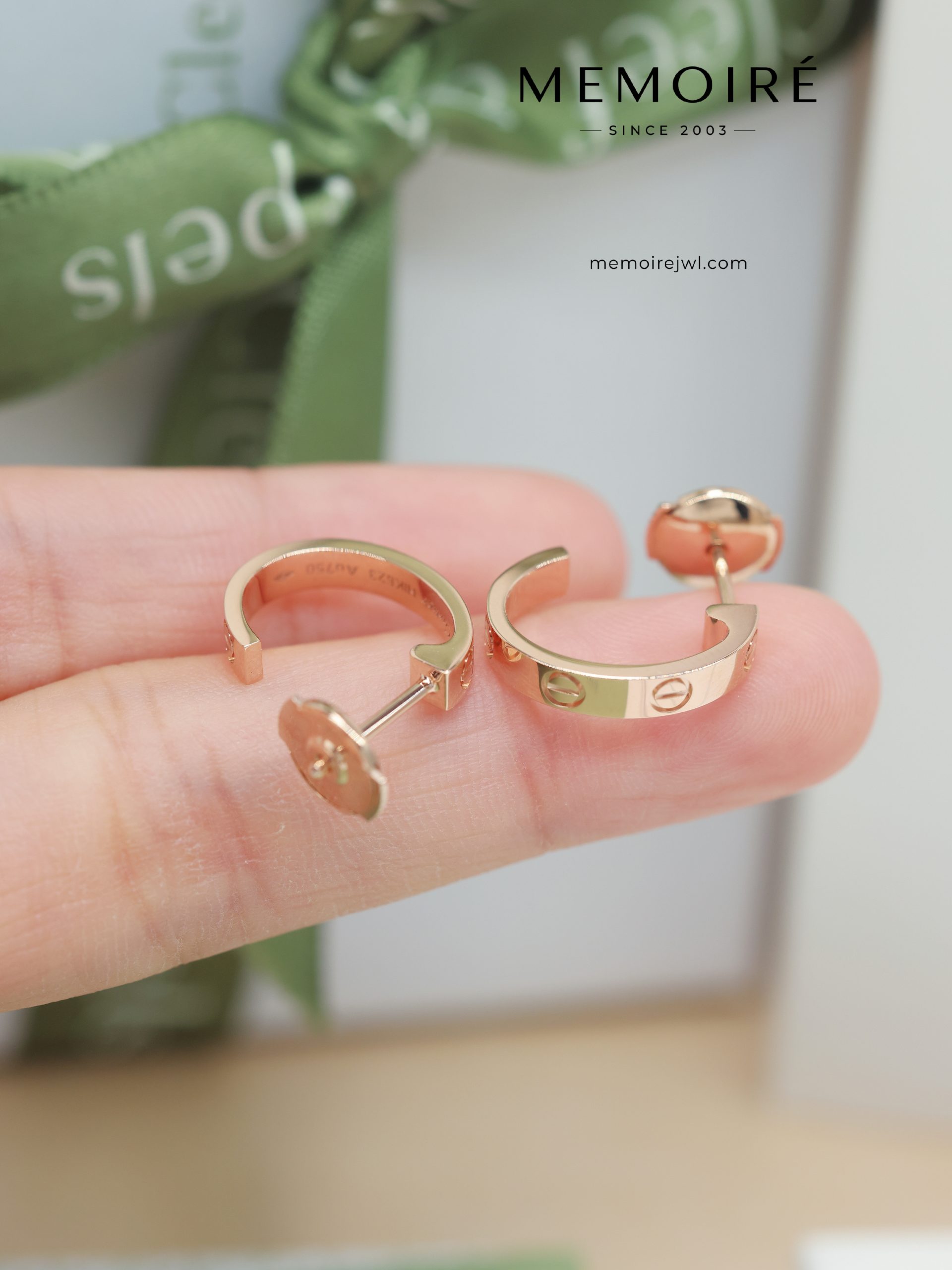 MÉMOIRÉ 18K Rose Gold Smooth Hoop Earrings - Image 5