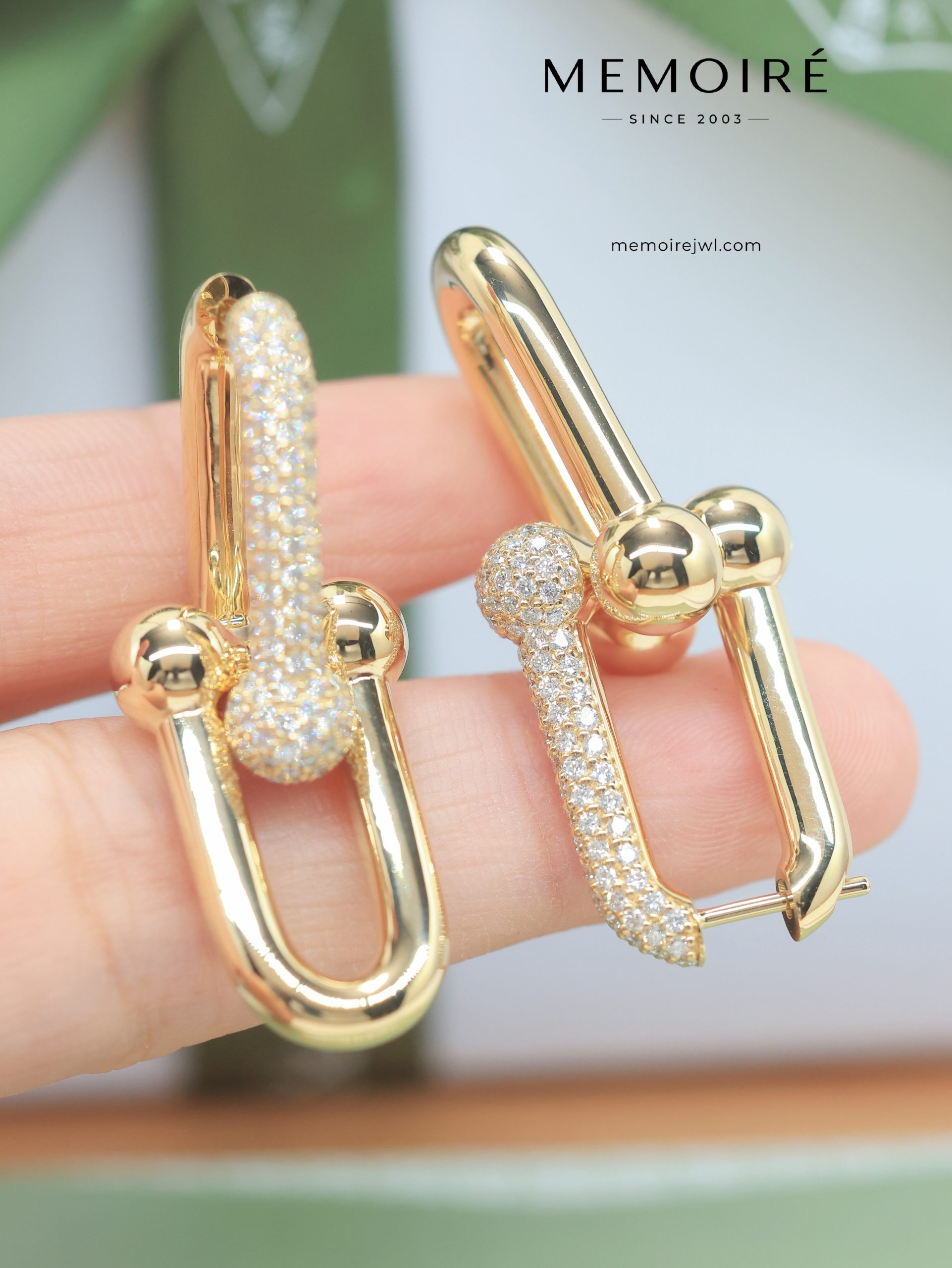 MEMOIRÉ Yellow Gold Large U-Link Horseshoe Earrings with Partial Diamond Pavé - Image 5