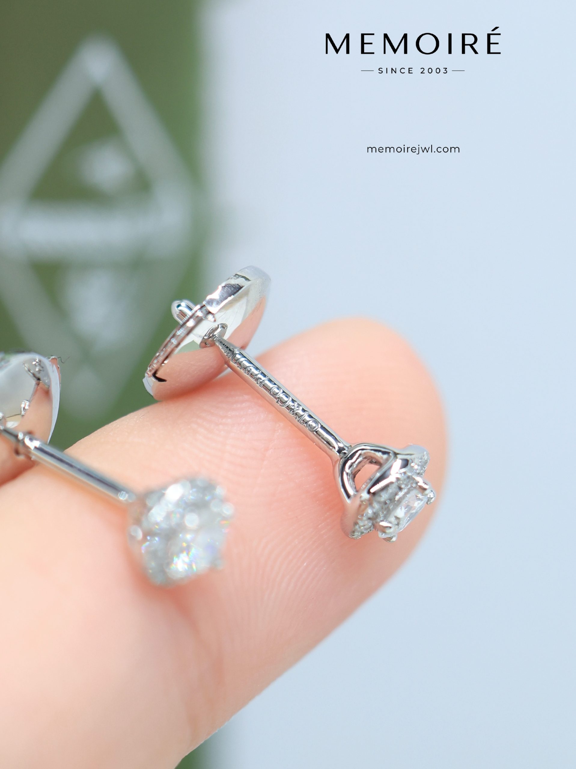 MEMOIRÉ Platinum 0.05ct Solitaire Halo Stud Earrings - Image 3