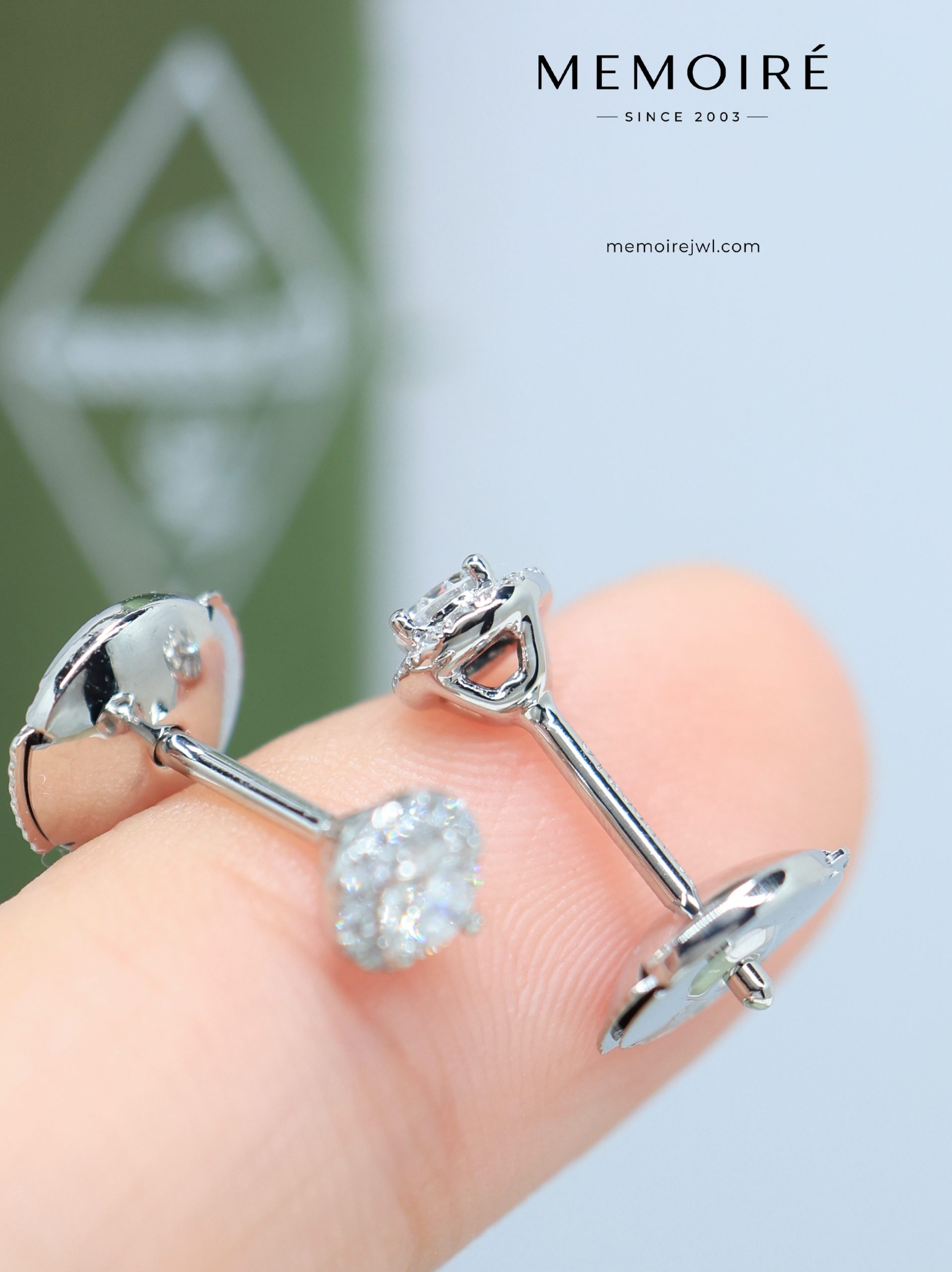MEMOIRÉ Platinum 0.05ct Solitaire Halo Stud Earrings - Image 4