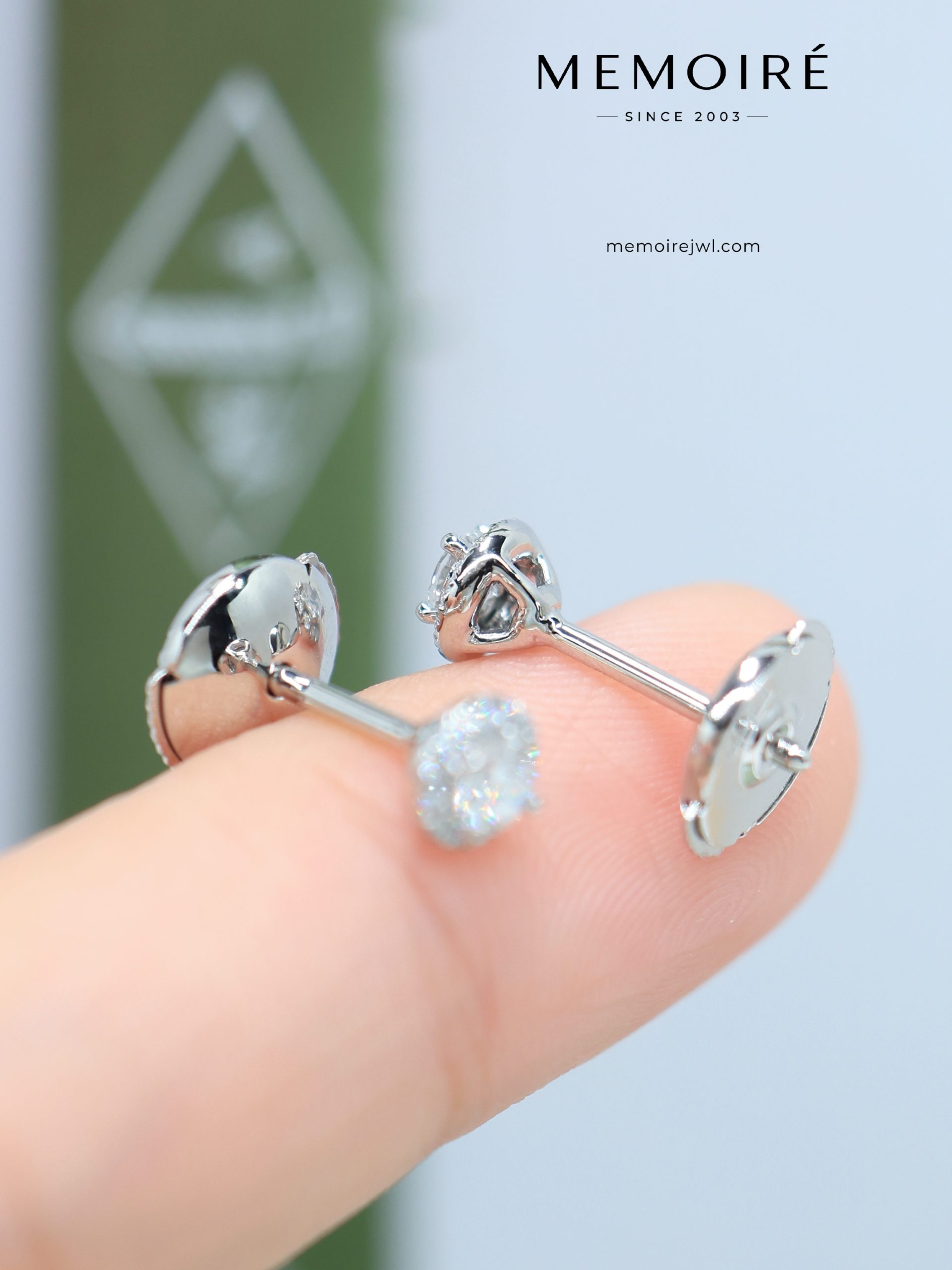 MEMOIRÉ Platinum 0.05ct Solitaire Halo Stud Earrings - Image 5