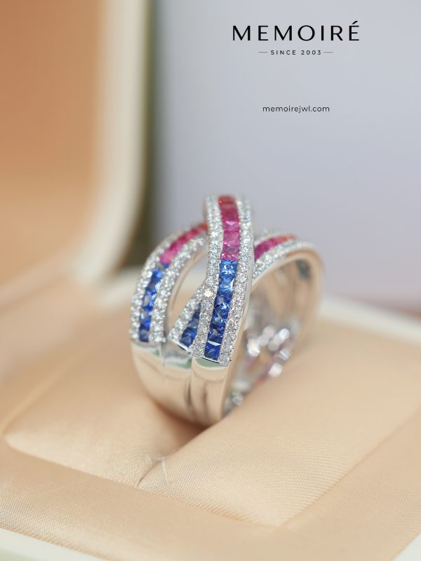 MÉMOIRÉ 18K White Gold Color Gem Intertwined Diamond Ring