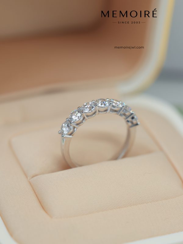MÉMOIRÉ 18K White Gold Half Eternity Diamond Band Ring