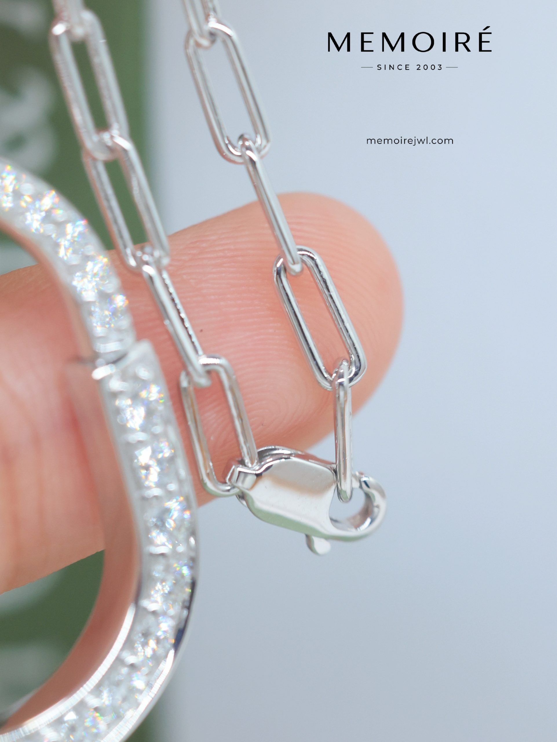 MEMOIRÉ Platinum Large Full-Pave Diamond U-Shaped Necklace - Image 5