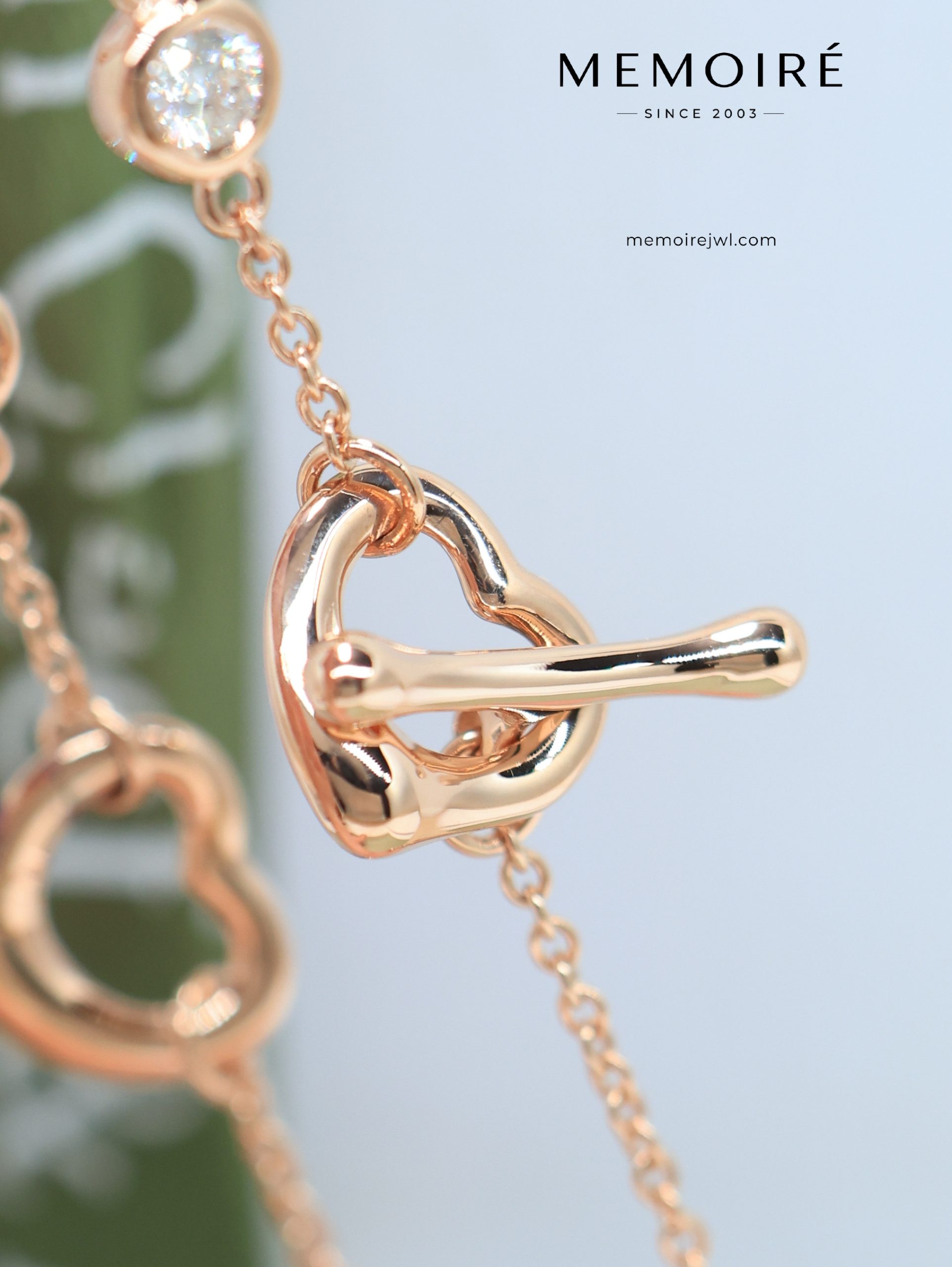MEMOIRÉ Heart Station Diamond Bracelet in Rose Gold - Image 5