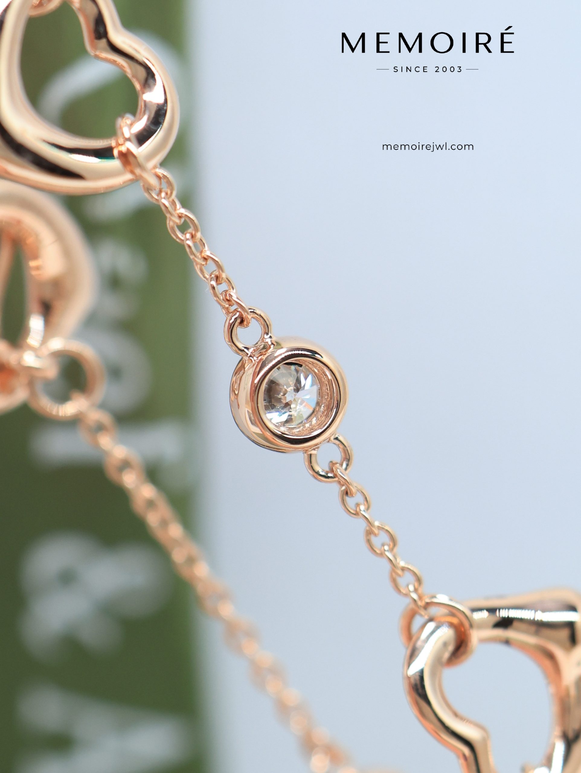 MEMOIRÉ Heart Station Diamond Bracelet in Rose Gold - Image 3