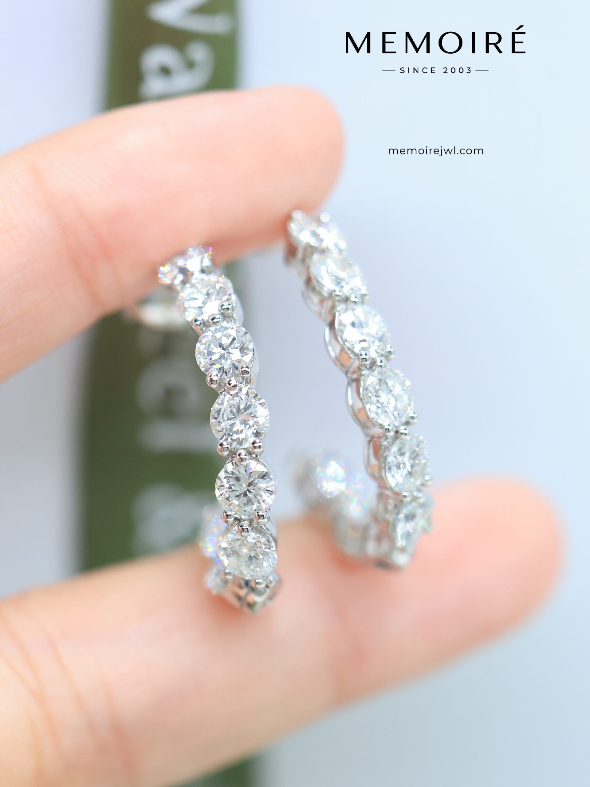 MEMOIRÉ Platinum Diamond Line Earrings - Image 3