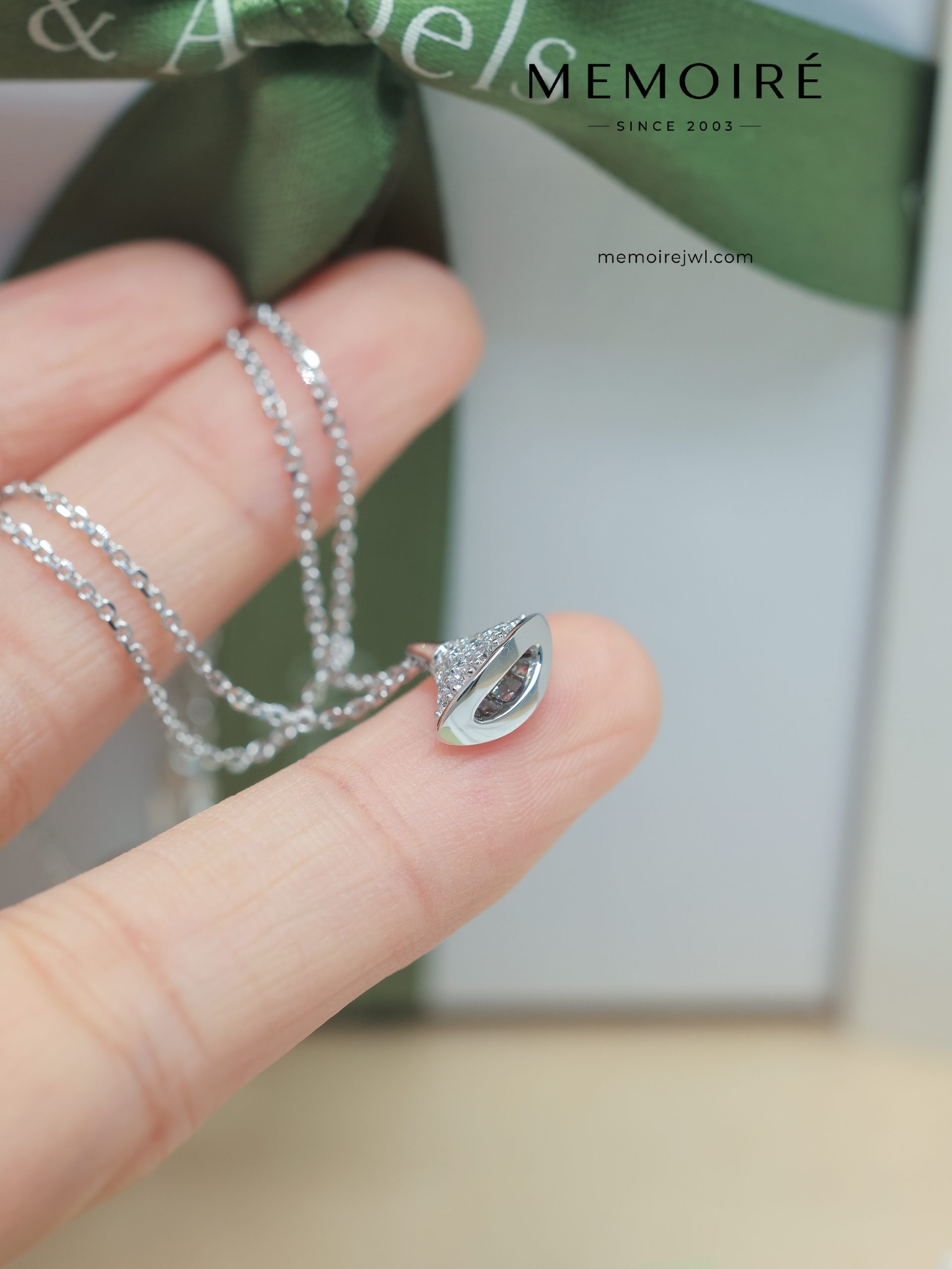 MÉMOIRÉ Pave Diamond Fan 18K White Gold Dainty Pendant Necklace - Image 3