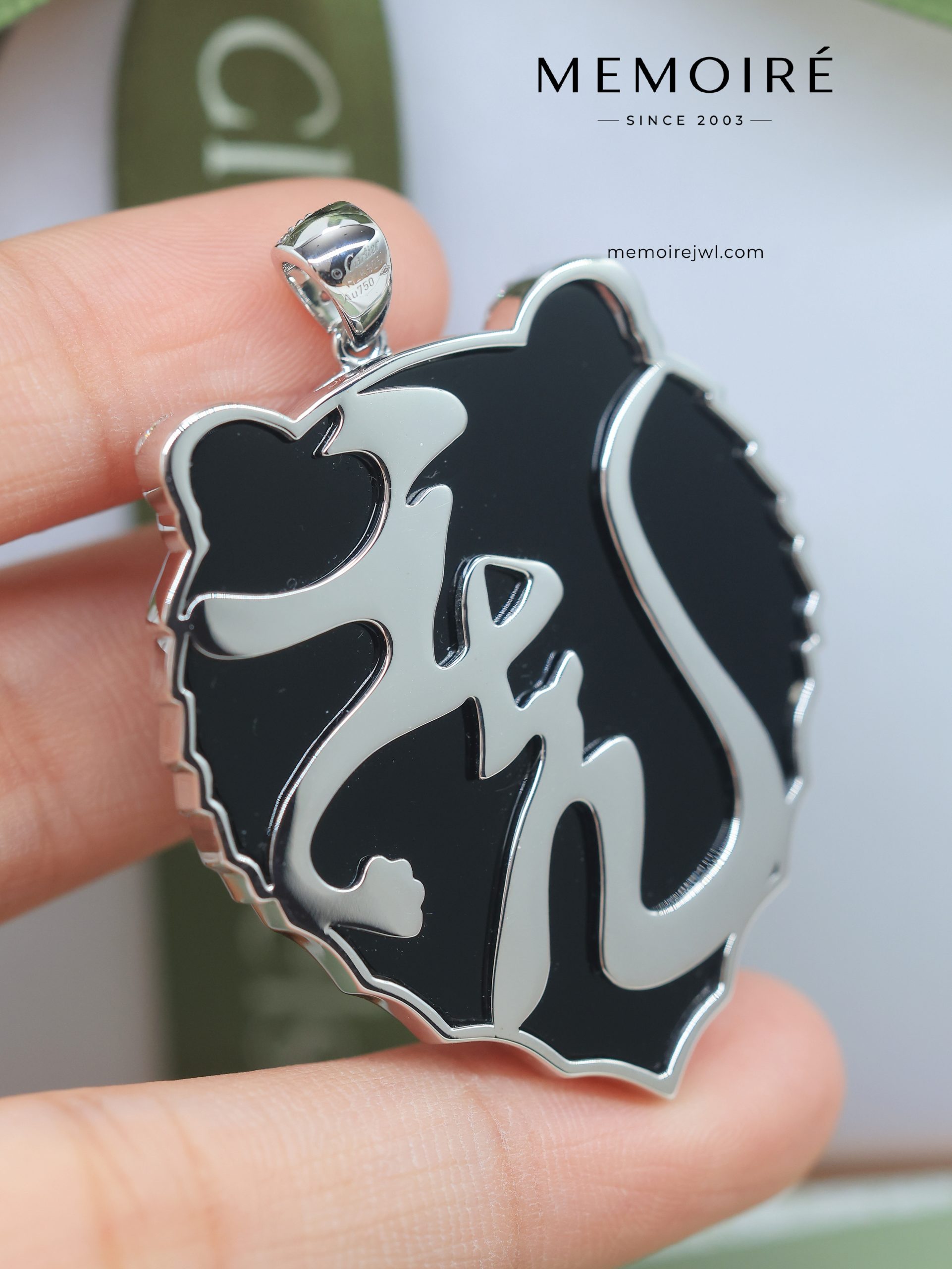 MÉMOIRÉ Gemstone Inlaid Diamond Tiger Head Charm Pendant - Image 5