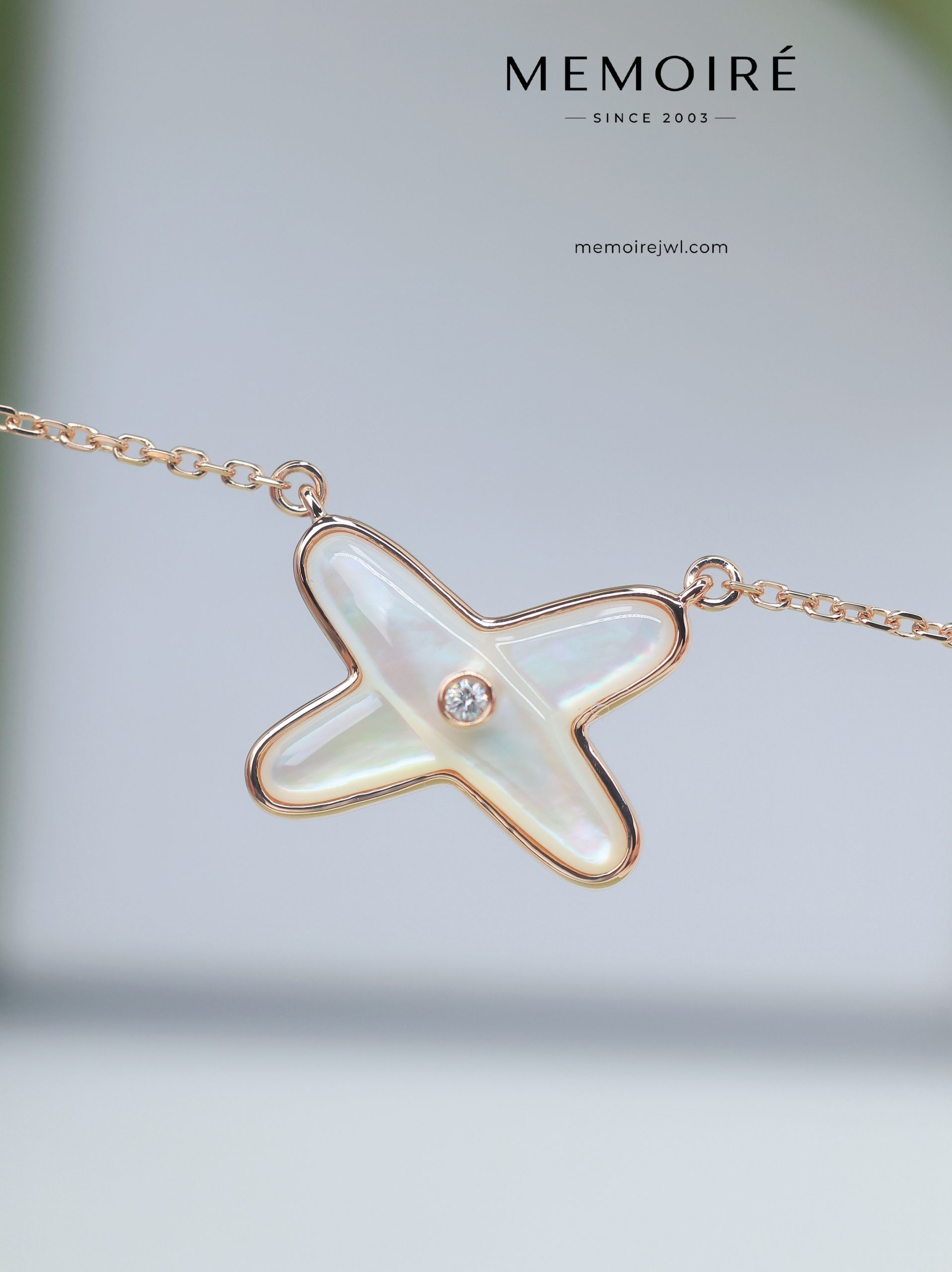 MEMOIRÉ Rose Gold Mother-of-Pearl Cross Necklace