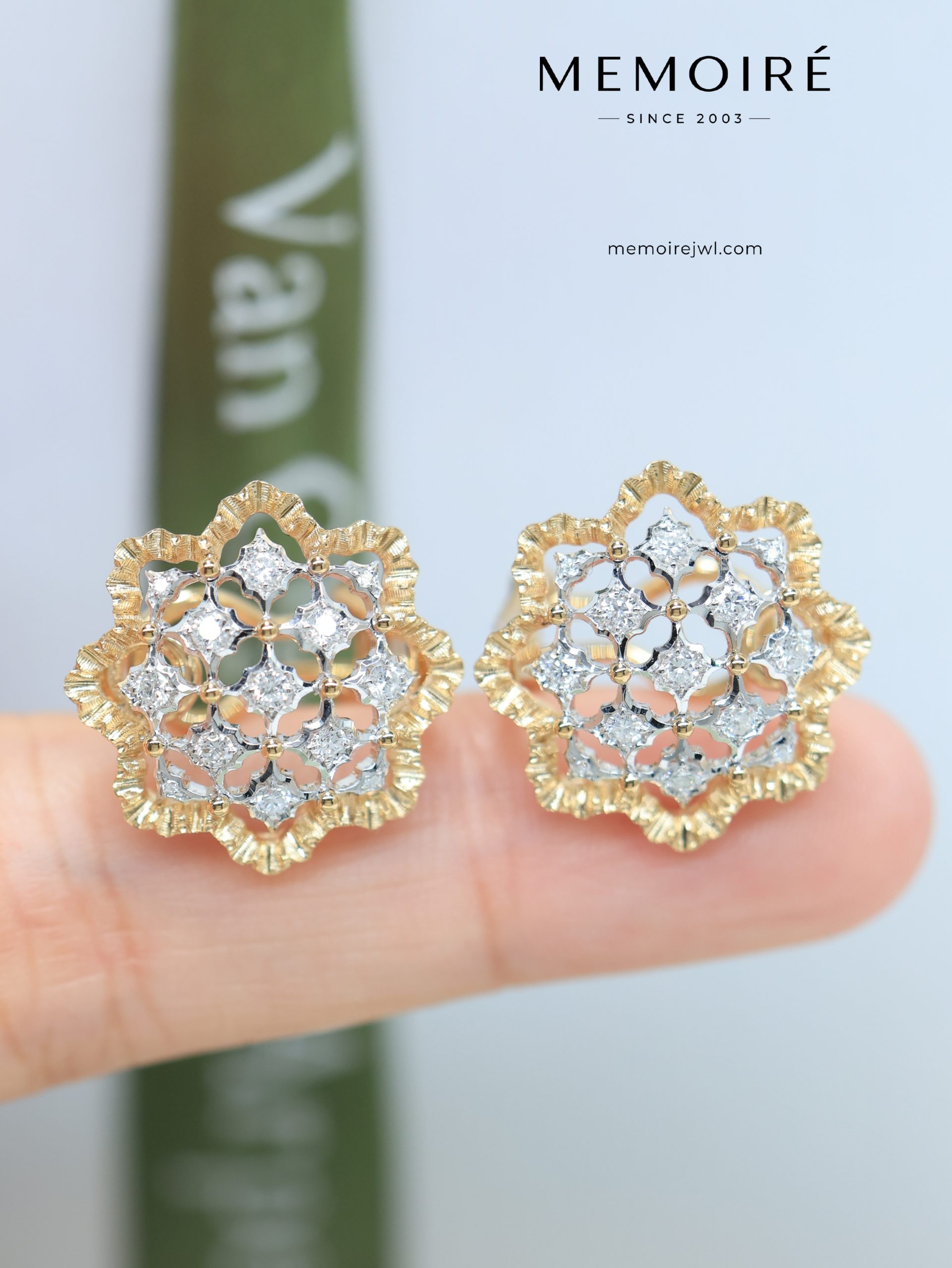 MEMOIRÉ 18K Two-Tone Gold Openwork Snowflake Diamond Stud Earrings