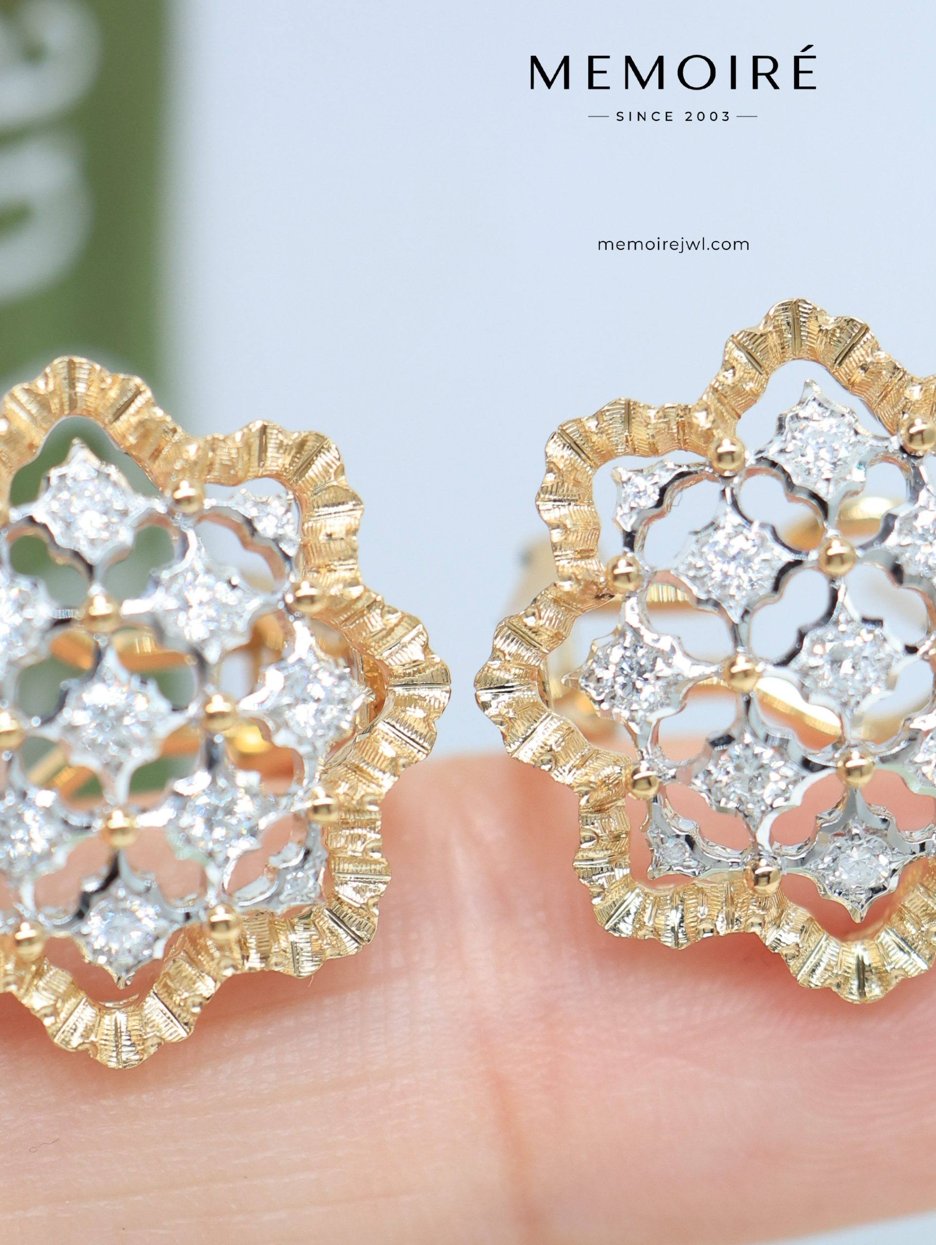 MEMOIRÉ 18K Two-Tone Gold Openwork Snowflake Diamond Stud Earrings - Image 3