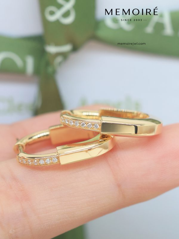 MEMOIRÉ Yellow Gold Small Half-Pave Lock U-Shaped Earrings