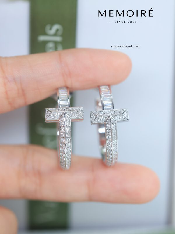 MEMOIRÉ Platinum Double T Full-Pave Diamond Hoop Earrings