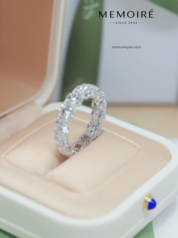 MÉMOIRÉ 18K White Gold Open Link Full Eternity Diamond Ring