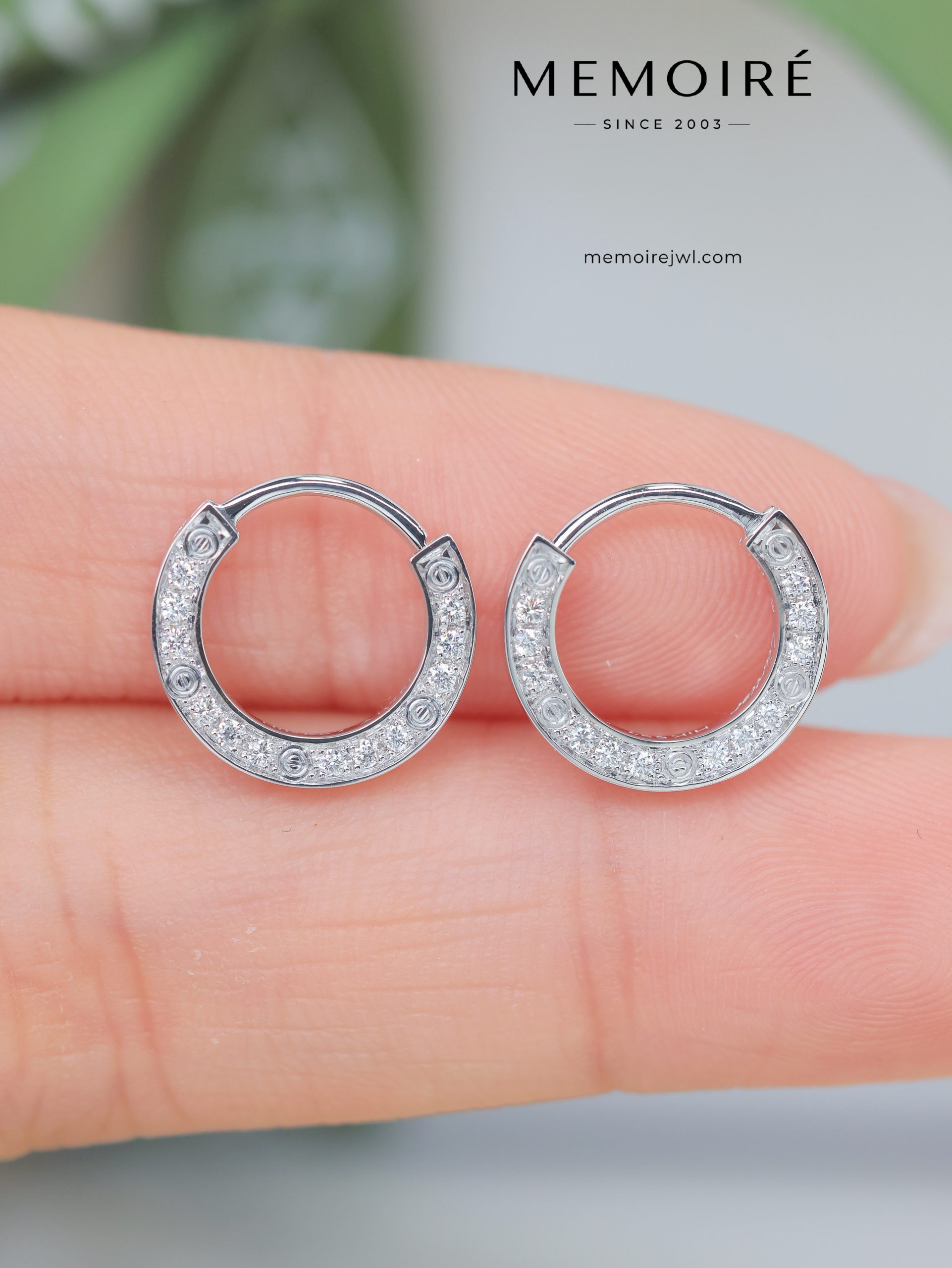 MÉMOIRÉ 18K White Gold Full Pave Two Bezel Diamond Ring