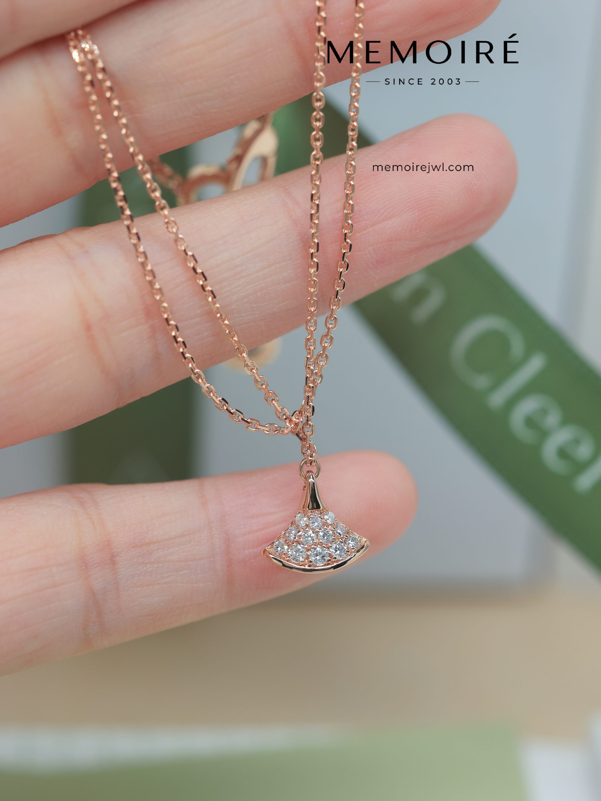 MÉMOIRÉ 18K Rose Gold Pave Fan Skirt Diamond Necklace - Image 3