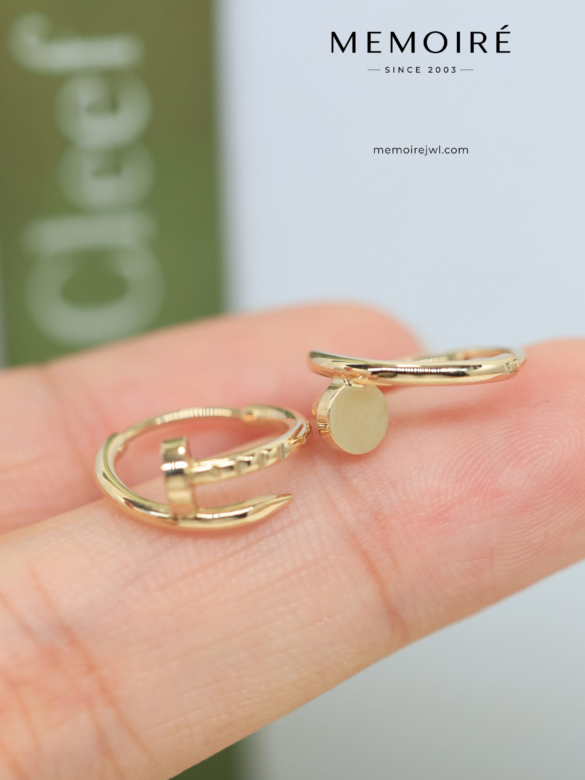 MÉMOIRÉ 18K Yellow Gold Textured Shank Nail Open Cuff Ring Pair - Image 3