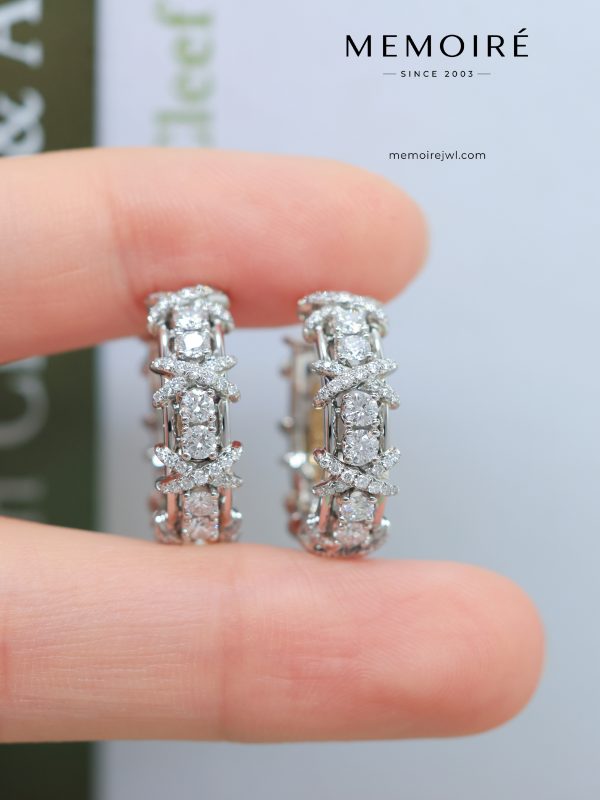 MEMOIRÉ Platinum Small Full-Pave 16-Stone Earrings