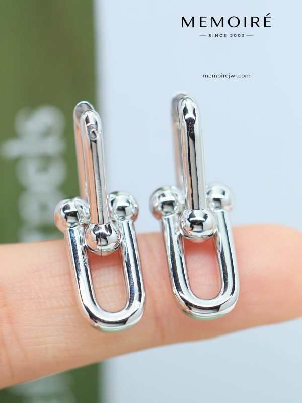 MEMOIRÉ Platinum Medium No-Diamond U-Shaped Horseshoe Hoop Earrings