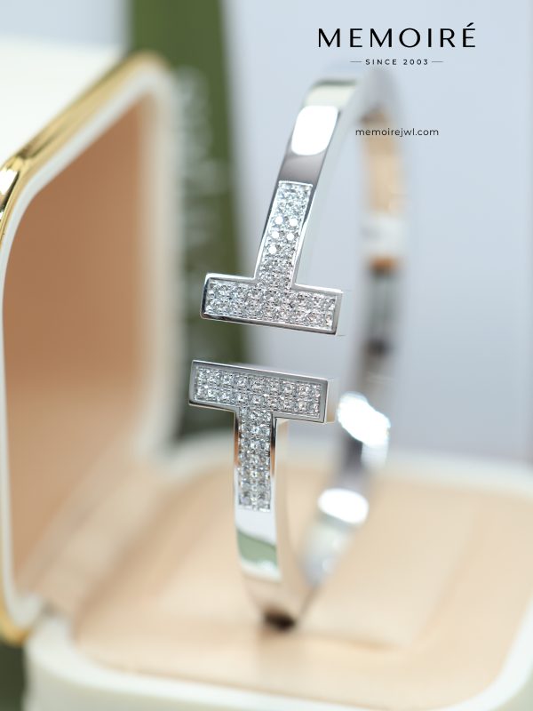 MEMOIRÉ Platinum Wide Diamond-Set Double T Bangle (Square Bangle Arm)