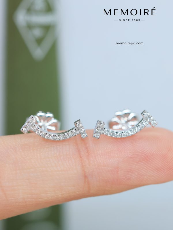 MEMOIRÉ Platinum Mini Full-Pave Diamond Smile Stud Earrings