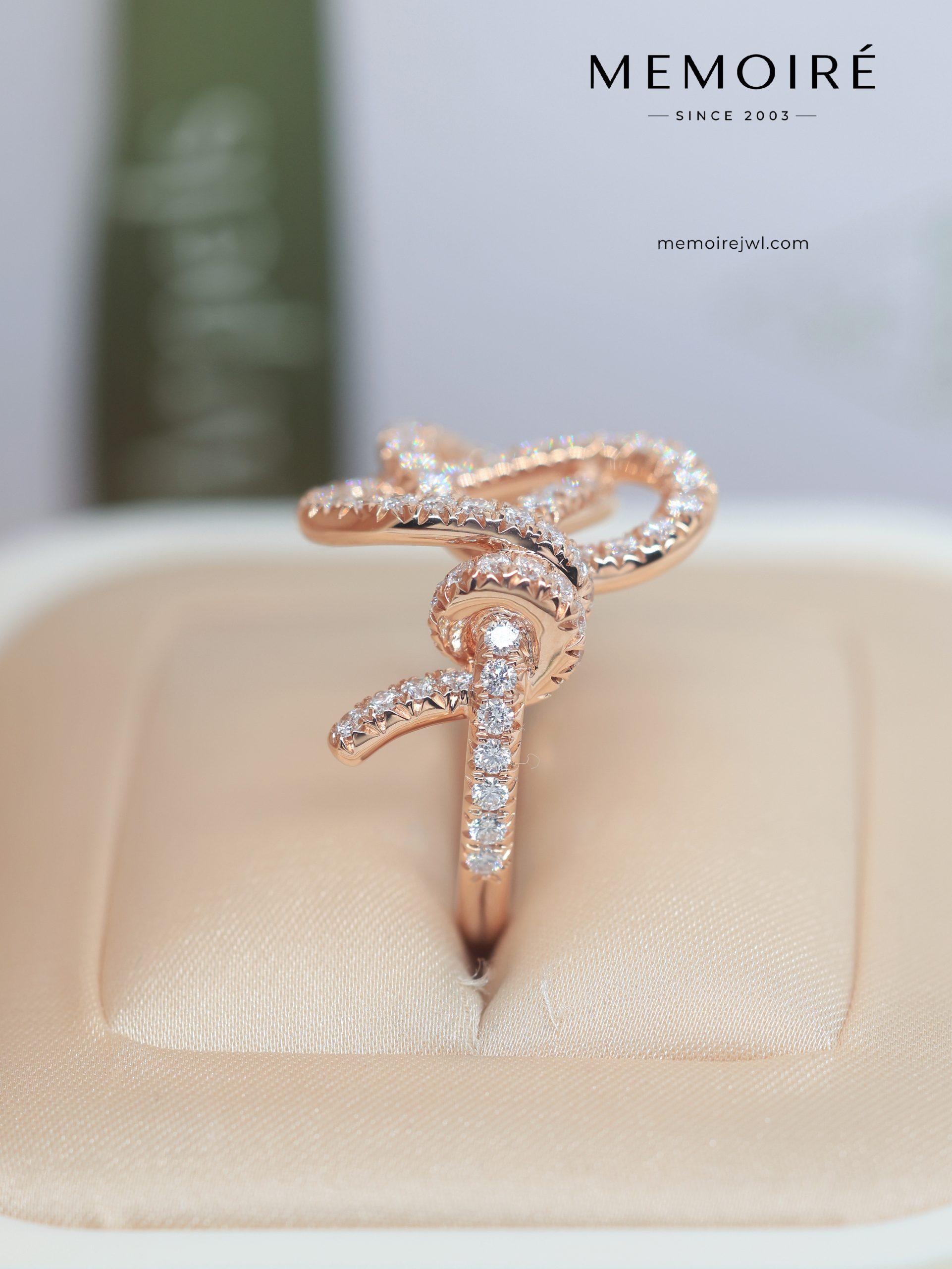 MEMOIRÉ Full Pave Diamond Knot Key Ring in Rose Gold - Image 3