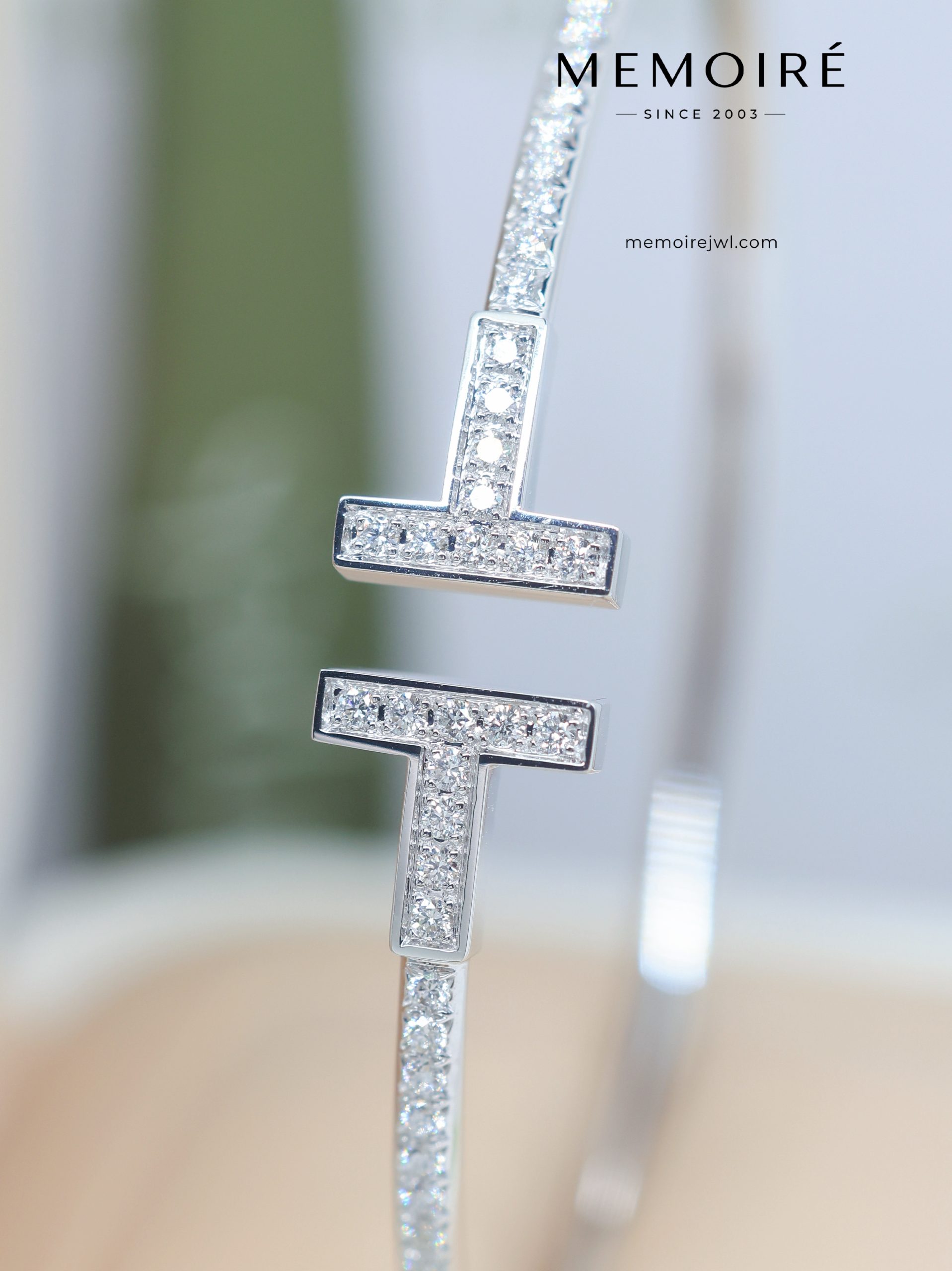 MEMOIRÉ Platinum Full-Pave Diamond Double T Bangle - Image 4
