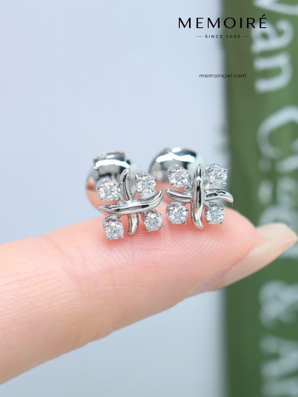 MEMOIRÉ Platinum 4-Stone Diamond Cross Earrings (Marquise-Inspired)