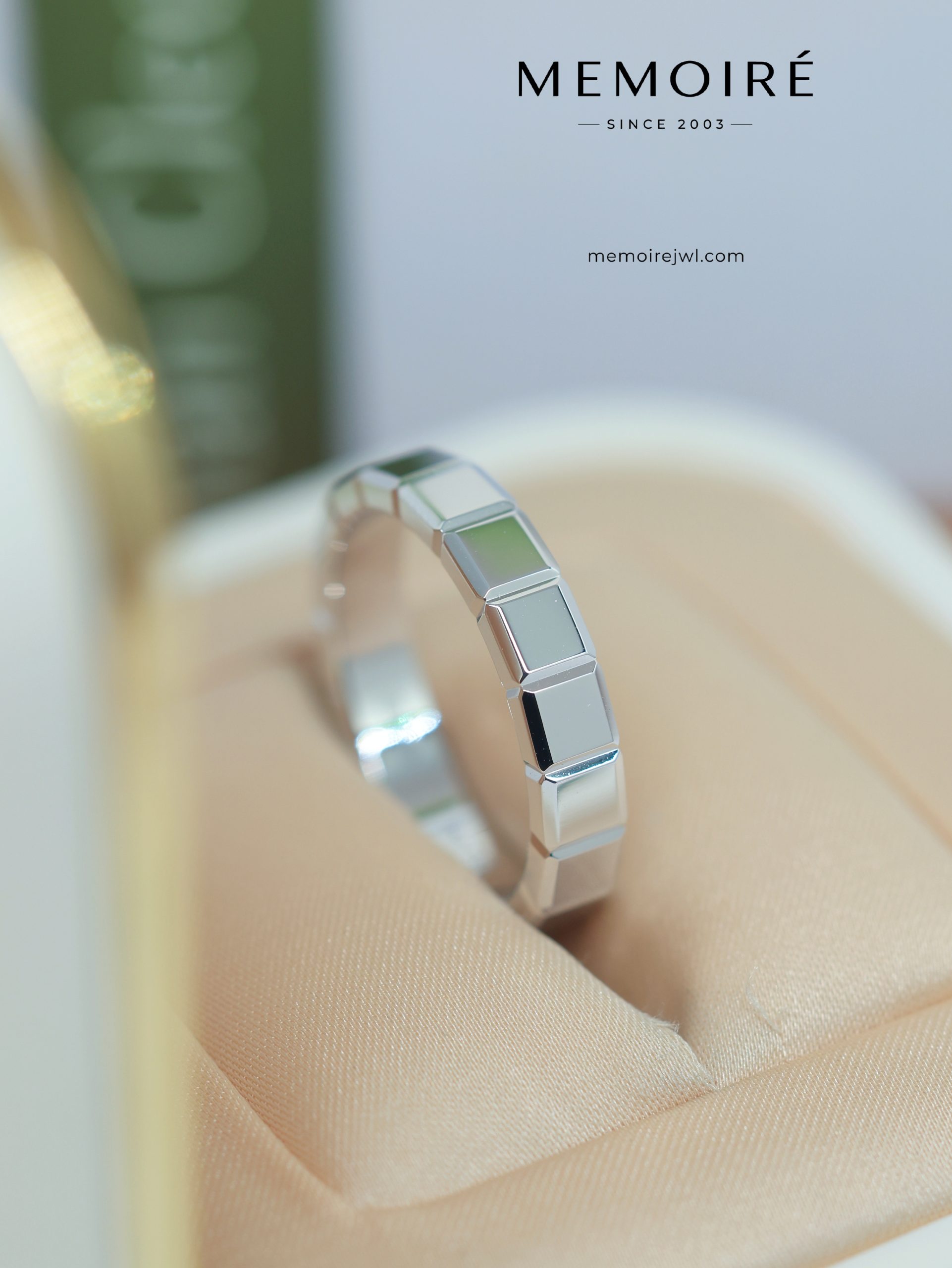 MEMOIRÉ 18K White Gold Polished Geometric Segment Stacking Ring - Image 3