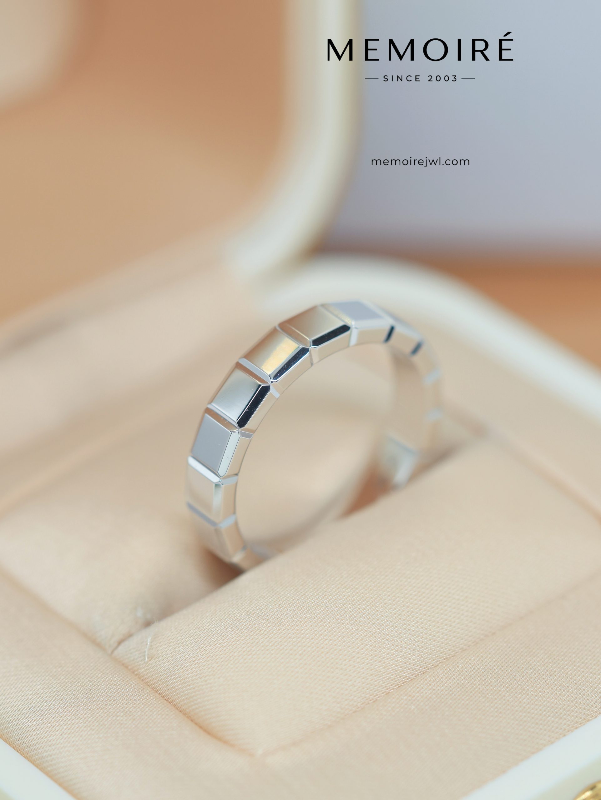 MEMOIRÉ 18K White Gold Polished Geometric Segment Stacking Ring - Image 4