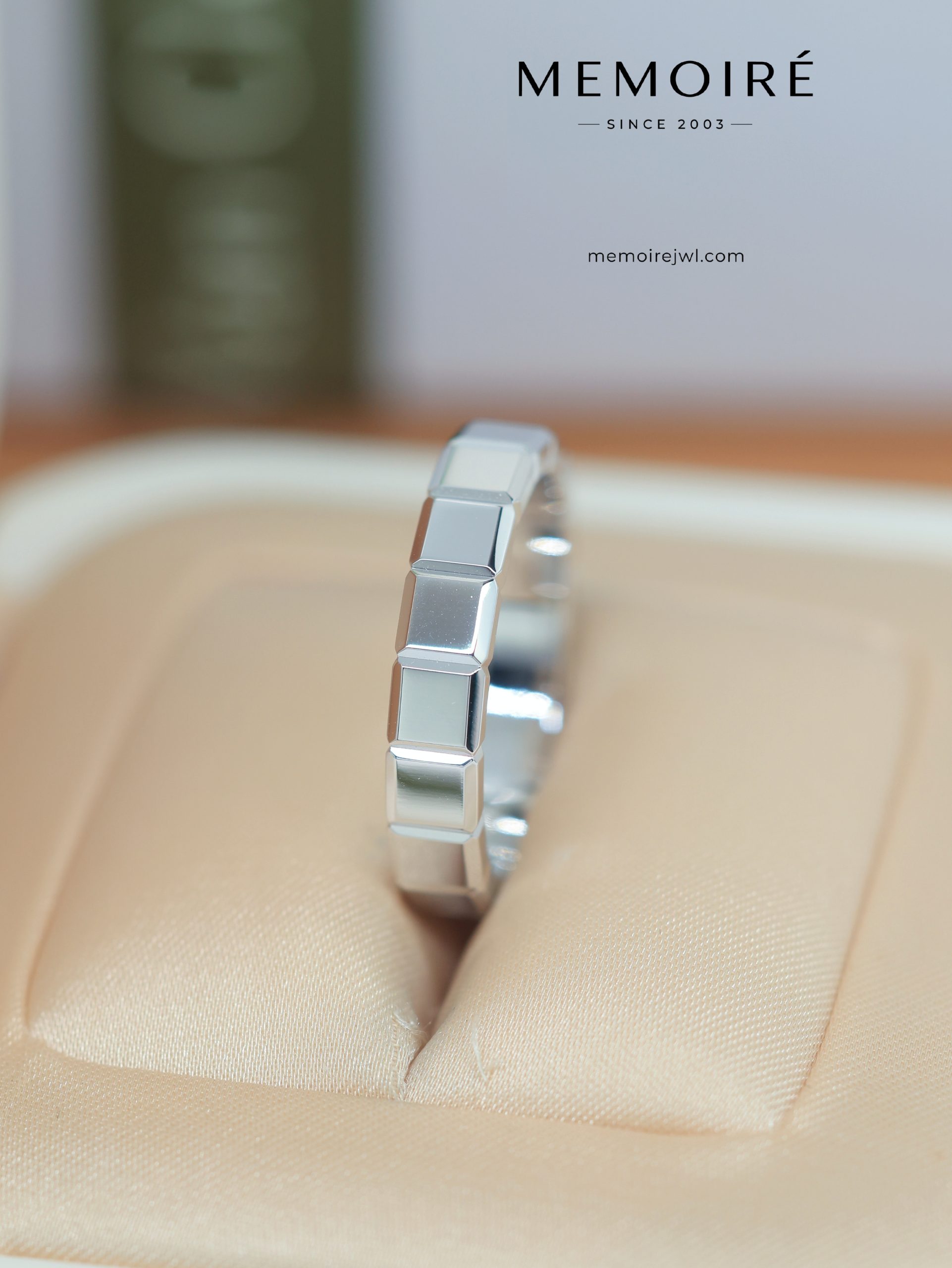 MEMOIRÉ 18K White Gold Polished Geometric Segment Stacking Ring - Image 5