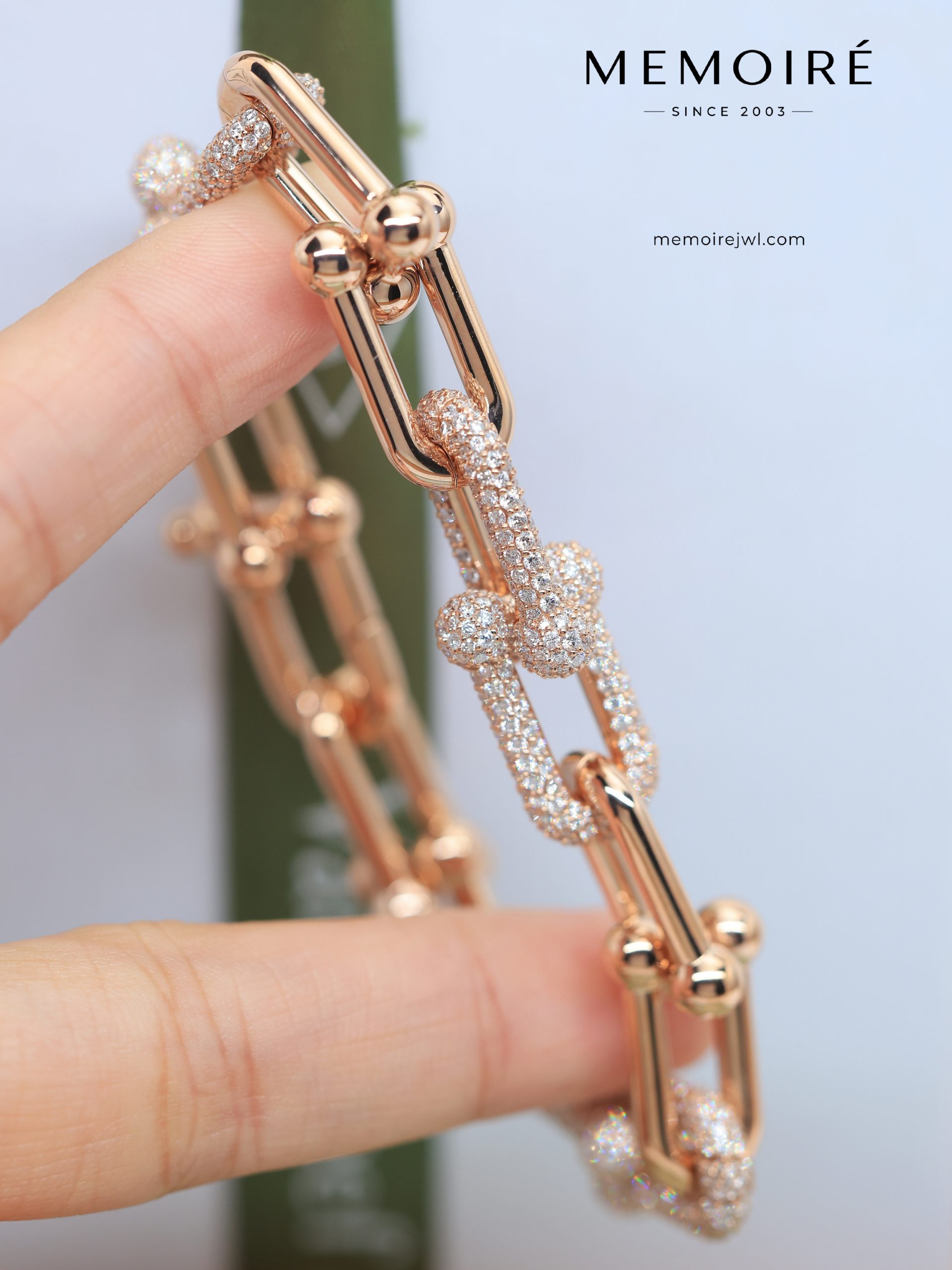 MEMOIRÉ Large Alternating Pave Diamond U-Link Horseshoe Bracelet in Rose Gold