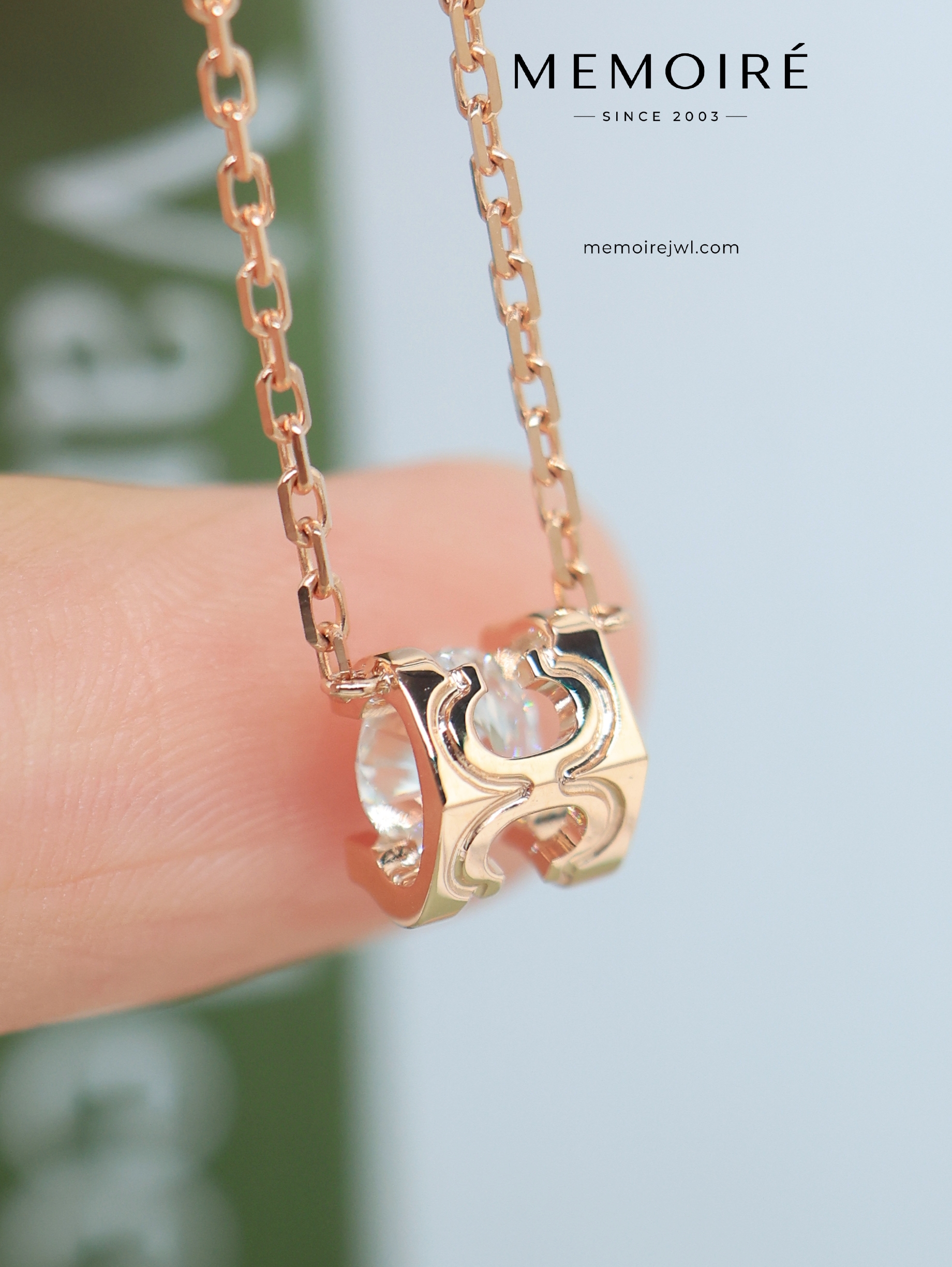 MÉMOIRÉ 18K Rose Gold Four-Prong Solitaire Diamond Pendant Necklace - Image 5