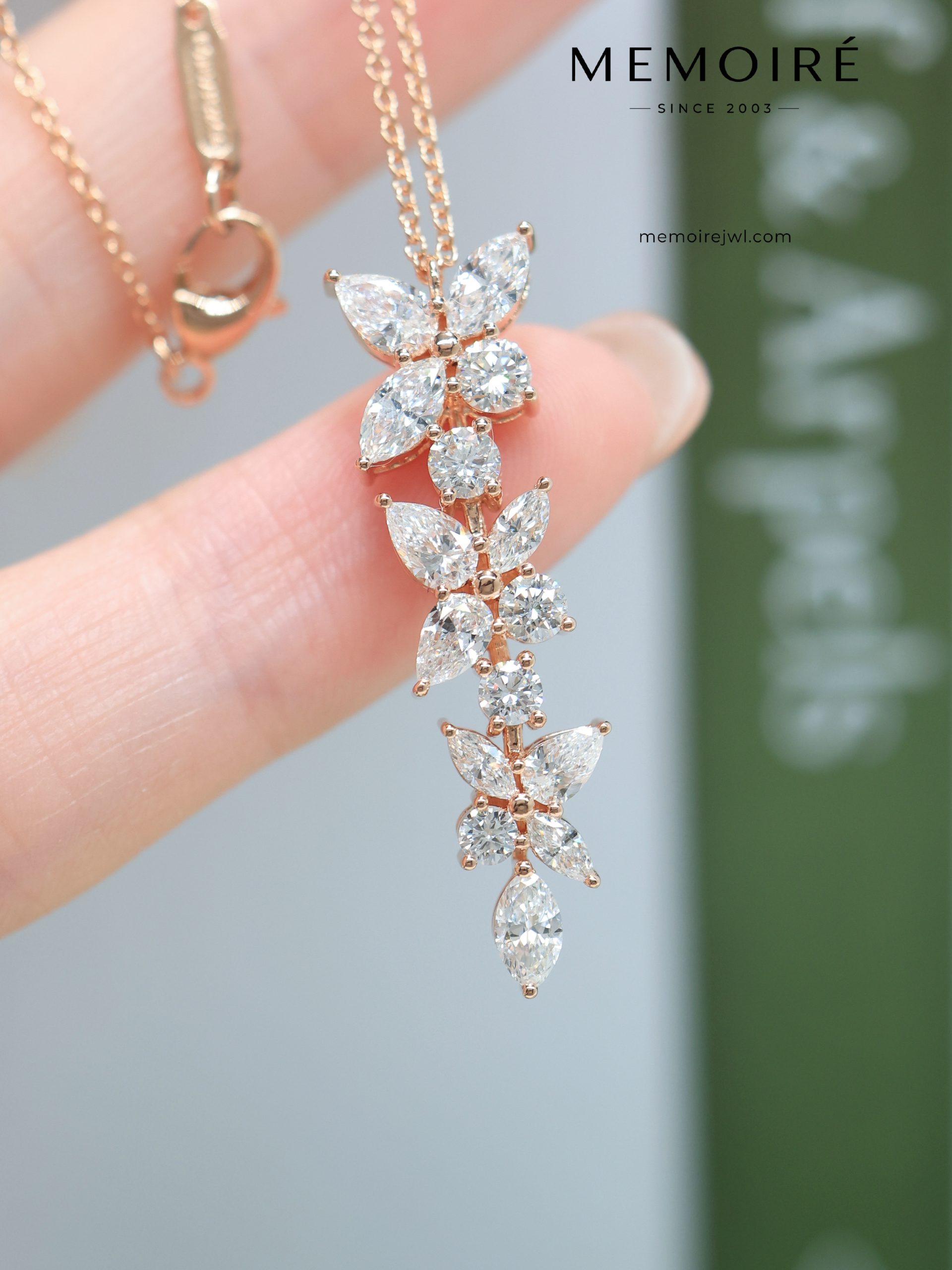 MEMOIRÉ Marquise-Cut & Round Diamond Pendant Necklace in Rose Gold - Image 3