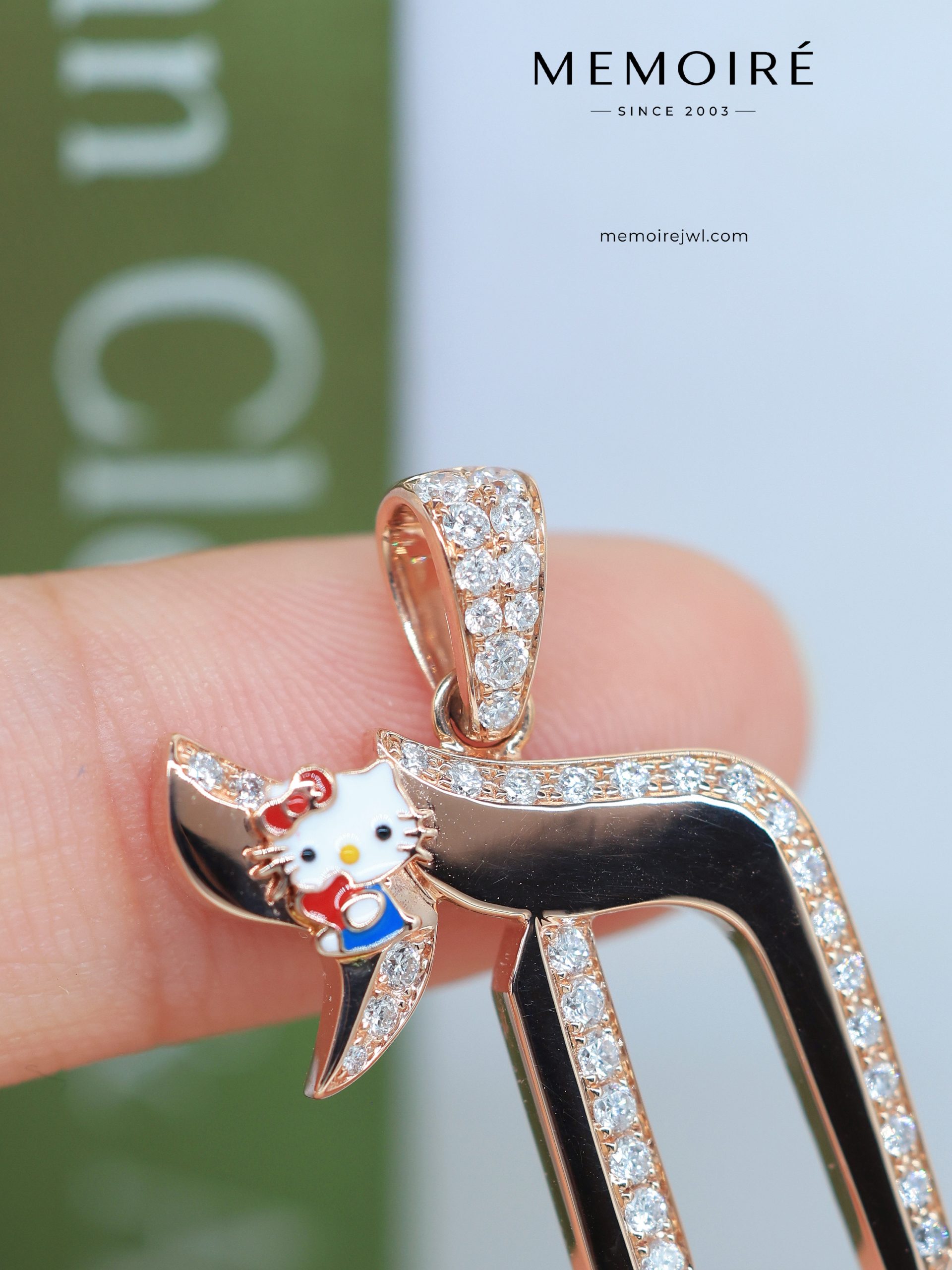 MÉMOIRÉ 18K Rose Gold Pave Chai Kitty Pendant - Image 4
